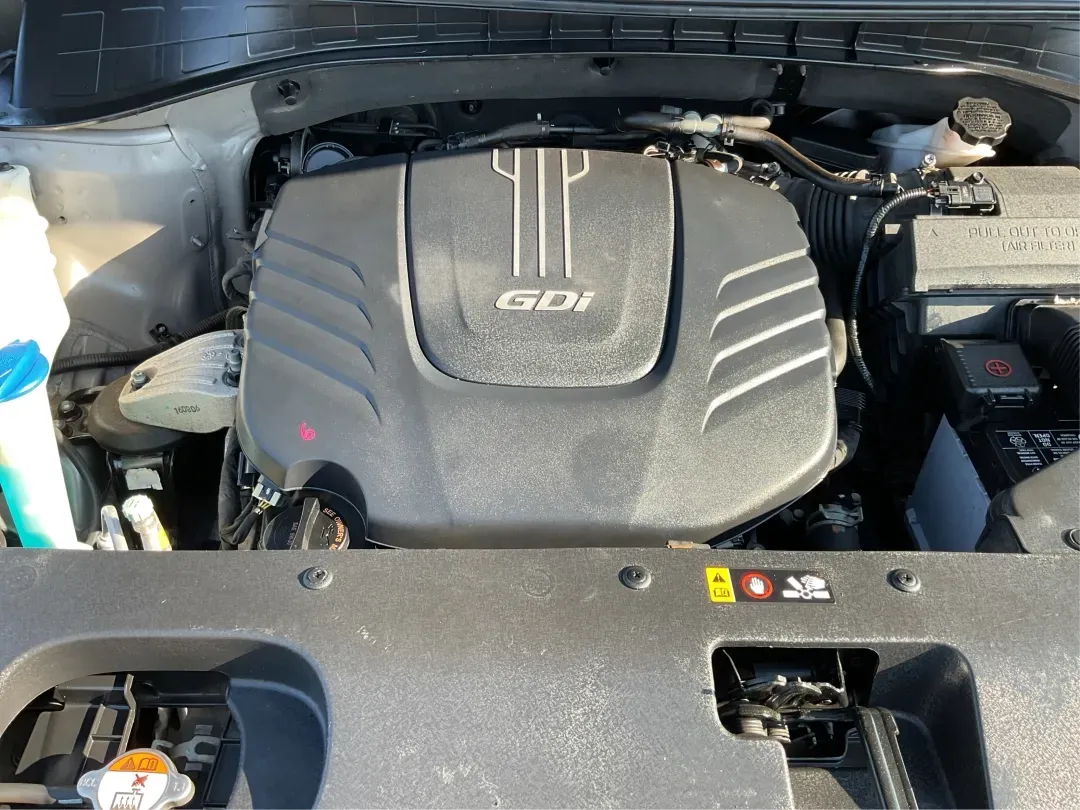 2017 Kia Sorento 3.3L LX (5XYPGDA53HG) with an Lambda II 3.3L V-6 gasoline direct injection engine, located at 1230 East Main St, Xenia, OH, 45385, (937) 908-9800, 39.688026, -83.910172 - **Adventure Awaits in the 2017 Kia Sorento: Your Perfect Family SUV!**<br /> <br /> Are you ready to embark on unforgettable family road trips or weekend getaways? Look no further than the 2017 Kia Sorento, a versatile and comfortable SUV that's perfect for growing families and adventure-seekers ali - Photo#11