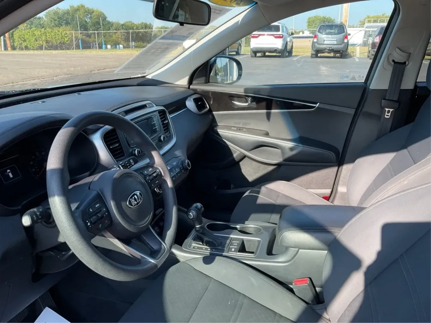 2017 Kia Sorento 3.3L LX (5XYPGDA53HG) with an Lambda II 3.3L V-6 gasoline direct injection engine, located at 1099 N County Rd 25A, Troy, OH, 45373, (937) 908-9800, 40.057079, -84.212883 - **Adventure Awaits in the 2017 Kia Sorento: Your Perfect Family SUV!**<br /> <br /> Are you ready to embark on unforgettable family road trips or weekend getaways? Look no further than the 2017 Kia Sorento, a versatile and comfortable SUV that's perfect for growing families and adventure-seekers ali - Photo#9