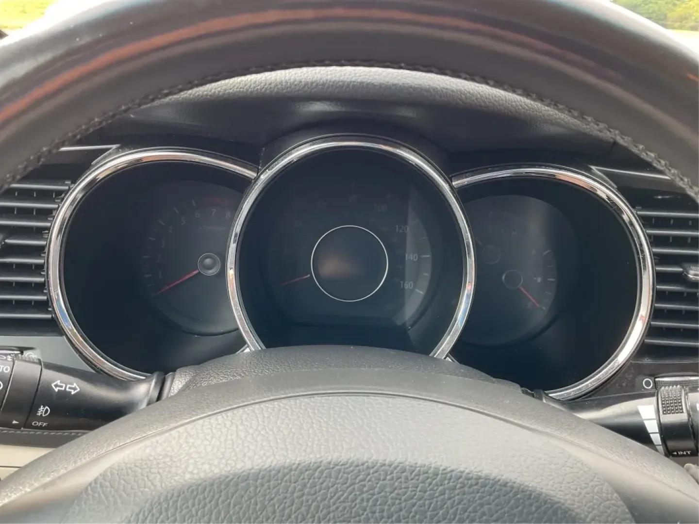 2013 Kia Optima EX (5XXGN4A74DG) with an 2.4L I-4 gasoline direct injection engine, located at 4508 South Dixie Dr, Moraine, OH, 45439, (937) 908-9800, 39.689976, -84.218452 - ### Elevate Your Daily Drive with the 2013 Kia Optima EX at Advantage Car and Credit in Fairborn, OH!<br /> <br /> Are you in search of a reliable sedan that perfectly balances style, comfort, and advanced features? Look no further than the 2013 Kia Optima EX, now available at Advantage Car and Cred - Photo#14