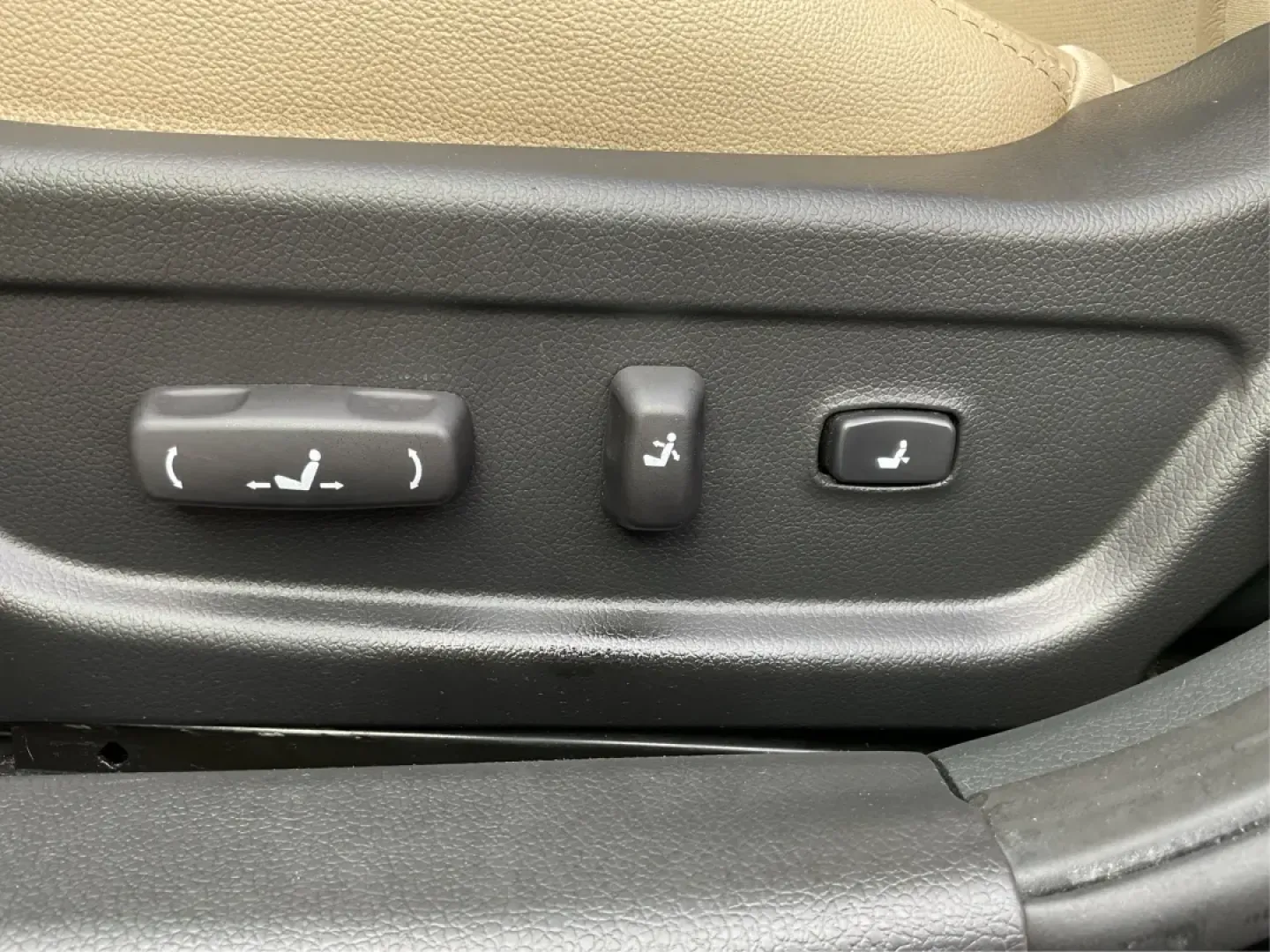 2013 Kia Optima EX (5XXGN4A74DG) with an 2.4L I-4 gasoline direct injection engine, located at 4508 South Dixie Dr, Moraine, OH, 45439, (937) 908-9800, 39.689976, -84.218452 - ### Elevate Your Daily Drive with the 2013 Kia Optima EX at Advantage Car and Credit in Fairborn, OH!<br /> <br /> Are you in search of a reliable sedan that perfectly balances style, comfort, and advanced features? Look no further than the 2013 Kia Optima EX, now available at Advantage Car and Cred - Photo#16