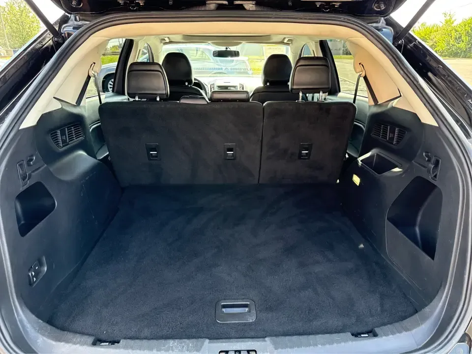 2017 Ford Edge SEL (2FMPK4J9XHB) with an 2.0L L4 DOHC 16V engine, 6A transmission, located at 4508 South Dixie Dr, Moraine, OH, 45439, (937) 908-9800, 39.689976, -84.218452 - **Discover Your Next Adventure with the 2017 Ford Edge SEL at Advantage Car and Credit!**<br /> <br /> Are you ready to elevate your driving experience? The 2017 Ford Edge SEL is not just a vehicle; it's a lifestyle choice that caters to your every need-whether you're a busy professional looking for - Photo#12