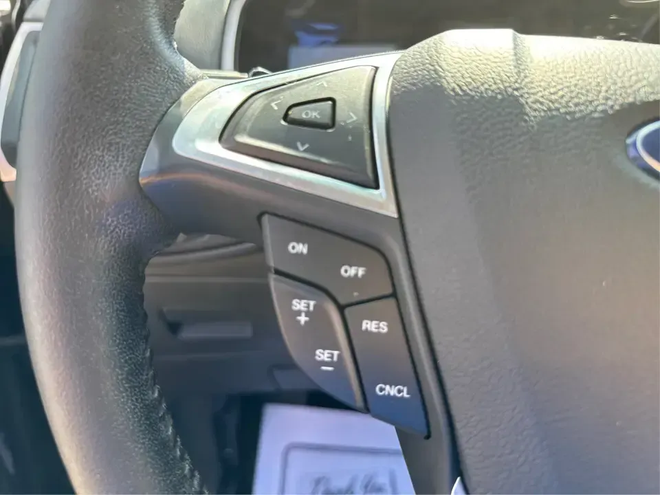 2017 Ford Edge SEL (2FMPK4J9XHB) with an 2.0L L4 DOHC 16V engine, 6A transmission, located at 4508 South Dixie Dr, Moraine, OH, 45439, (937) 908-9800, 39.689976, -84.218452 - **Discover Your Next Adventure with the 2017 Ford Edge SEL at Advantage Car and Credit!**<br /> <br /> Are you ready to elevate your driving experience? The 2017 Ford Edge SEL is not just a vehicle; it's a lifestyle choice that caters to your every need-whether you're a busy professional looking for - Photo#16