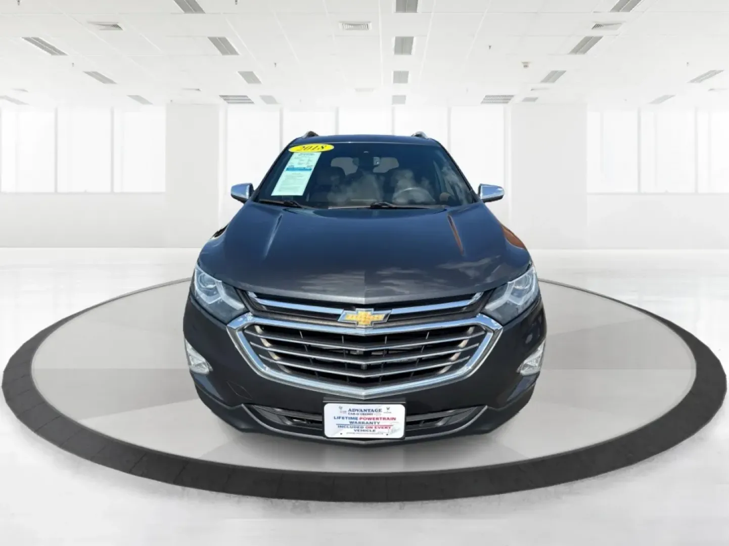 2018 Chevrolet Equinox Premier (2GNAXVEV0J6) with an 1.5L I-4 gasoline direct injection engine, located at 880 E. National Road, Vandalia, OH, 45377, (937) 908-9800, 39.891918, -84.183594 - **Discover Your Next Adventure with the 2018 Chevrolet Equinox at Advantage Car and Credit - Vandalia!**<br /> <br /> Are you ready to elevate your driving experience and embrace a lifestyle filled with excitement and exploration? Look no further than our stunning 2018 Chevrolet Equinox Premier at A - Photo#7