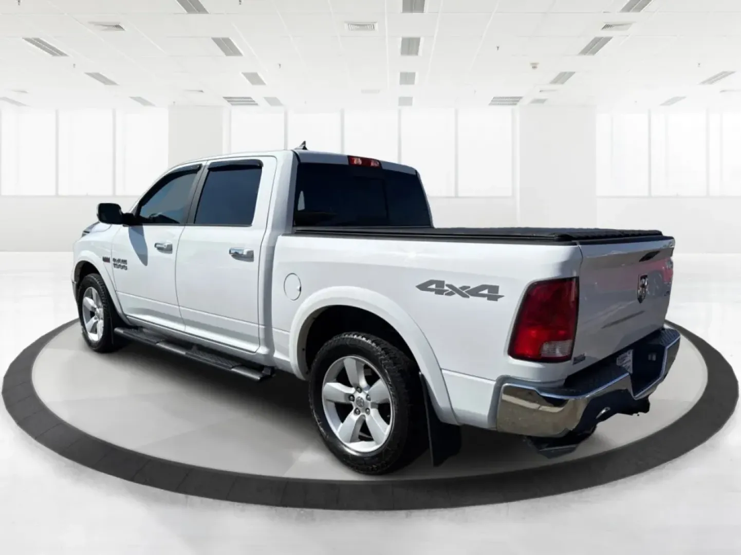 2018 Ram 1500 Harvest Crew Cab 4x4 5'7 Box (1C6RR7LTXJS) with an Other engine, located at 8750 N County Rd 25A, Piqua, OH, 45356, (937) 908-9800, 40.164391, -84.232513 - **Hit the Road with Confidence in This 2018 Ram 1500 Harvest Crew Cab! Perfect for Adventurers and Families Alike!**<br /> <br /> Discover the perfect companion for your next adventure or daily commute at Advantage Car and Credit - Piqua, where we specialize in providing quality vehicles with flexib - Photo#4