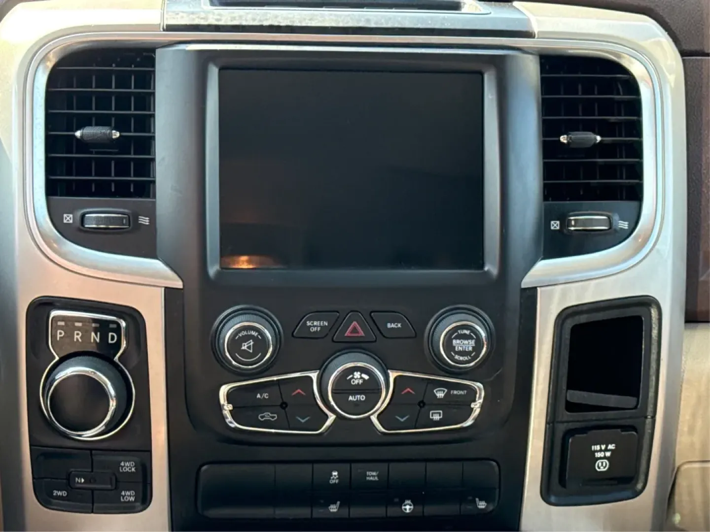 2018 Ram 1500 Harvest Crew Cab 4x4 5'7 Box (1C6RR7LTXJS) with an Other engine, located at 8750 N County Rd 25A, Piqua, OH, 45356, (937) 908-9800, 40.164391, -84.232513 - **Hit the Road with Confidence in This 2018 Ram 1500 Harvest Crew Cab! Perfect for Adventurers and Families Alike!**<br /> <br /> Discover the perfect companion for your next adventure or daily commute at Advantage Car and Credit - Piqua, where we specialize in providing quality vehicles with flexib - Photo#12