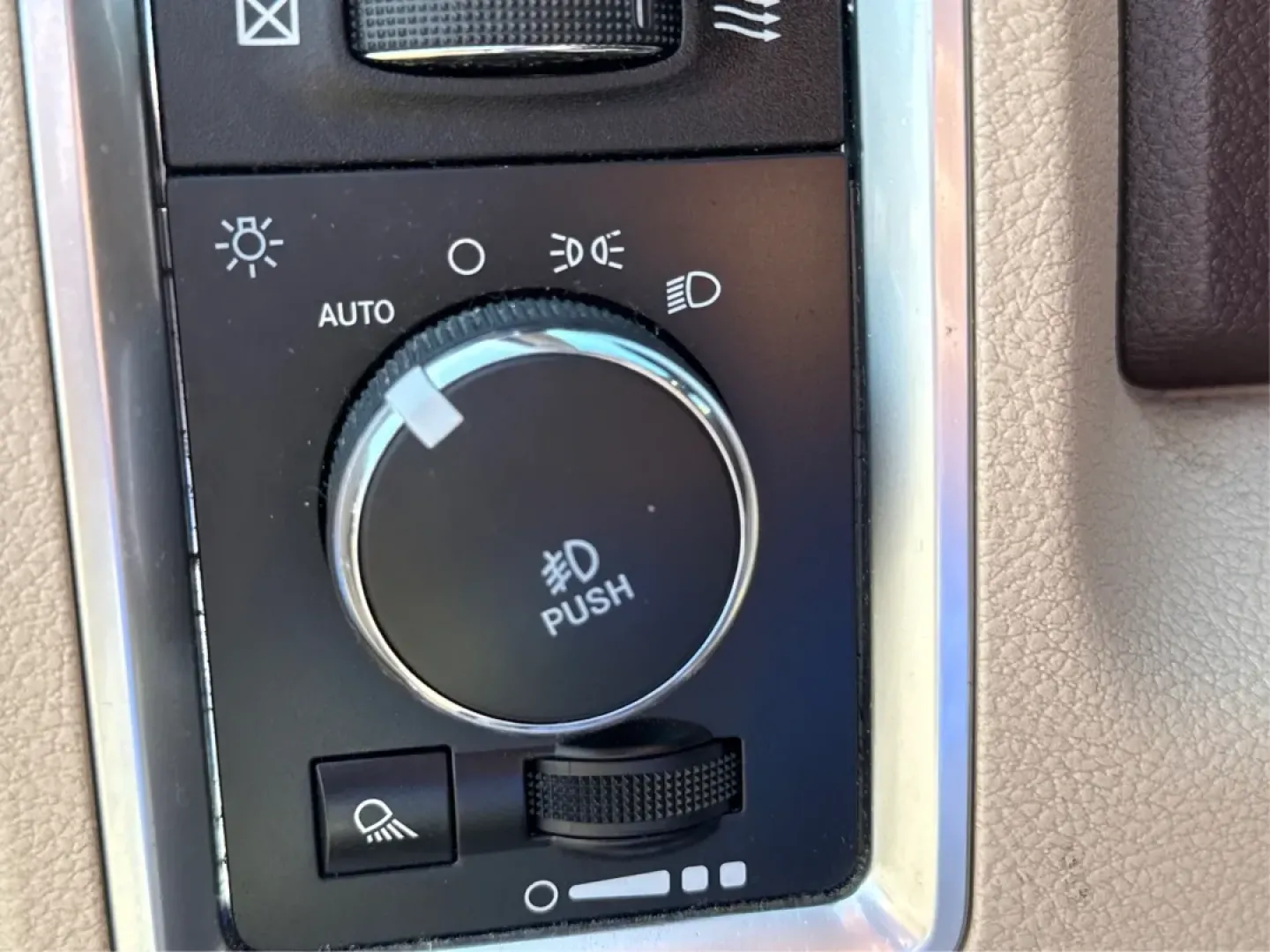 2018 Ram 1500 Harvest Crew Cab 4x4 5'7 Box (1C6RR7LTXJS) with an Other engine, located at 8750 N County Rd 25A, Piqua, OH, 45356, (937) 908-9800, 40.164391, -84.232513 - **Hit the Road with Confidence in This 2018 Ram 1500 Harvest Crew Cab! Perfect for Adventurers and Families Alike!**<br /> <br /> Discover the perfect companion for your next adventure or daily commute at Advantage Car and Credit - Piqua, where we specialize in providing quality vehicles with flexib - Photo#16