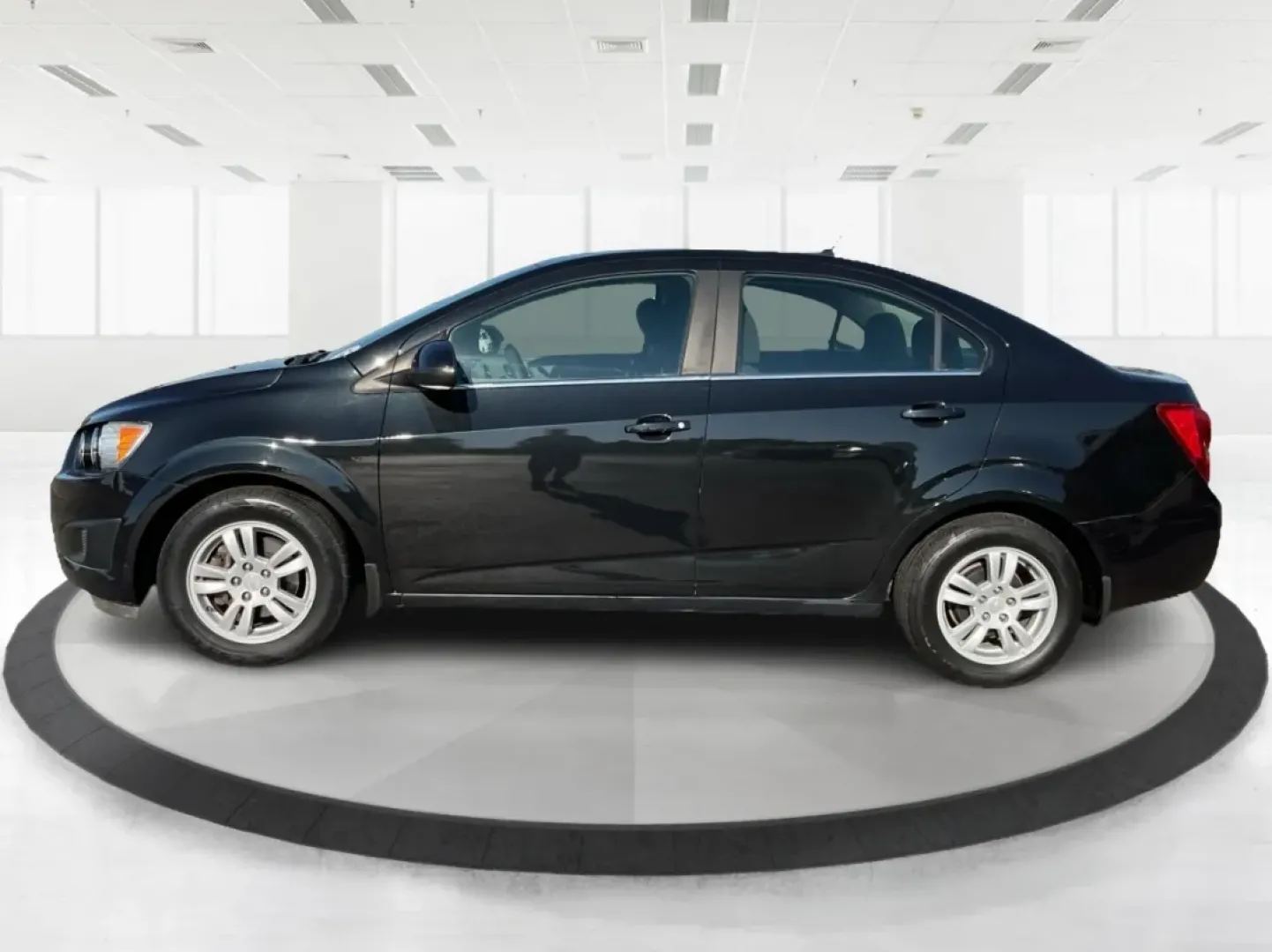 2015 Chevrolet Sonic LT Auto (1G1JC5SG4F4) with an Other engine, located at 4508 South Dixie Dr, Moraine, OH, 45439, (937) 908-9800, 39.689976, -84.218452 - ### Discover Your Next Adventure with this 2015 Chevrolet Sonic LT Auto!<br /> <br /> Are you searching for a reliable sedan that's perfect for your daily commute or weekend getaways? Look no further than this stunning 2015 Chevrolet Sonic LT Auto, available now at Advantage Car and Credit in Morain - Photo#5