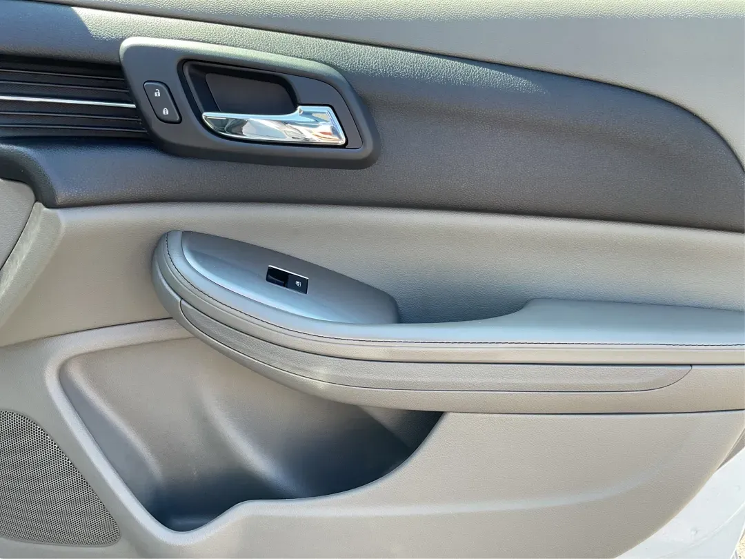 2015 Chevrolet Malibu 1FL (1G11A5SL9FU) with an ECOTEC 2.5L I-4 gasoline direct injection engine, located at 8750 N County Rd 25A, Piqua, OH, 45356, (937) 908-9800, 40.164391, -84.232513 - One Owner - Photo#20