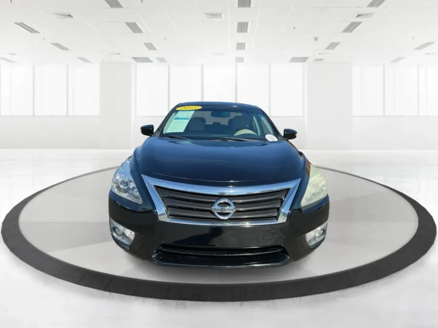 2015 Nissan Altima 2.5 SL (1N4AL3AP7FN) with an 2.5L I-4 DOHC engine, located at 1184 Kauffman Ave, Fairborn, OH, 45324, (937) 908-9800, 39.807072, -84.030914 - **Rev Up Your Lifestyle with the 2015 Nissan Altima 2.5 SL at Advantage Car and Credit!**<br /> <br /> Are you seeking a reliable vehicle that effortlessly merges style, comfort, and performance? Look no further than this stunning 2015 Nissan Altima 2.5 SL, perfect for commuters, families, and weeke - Photo#7