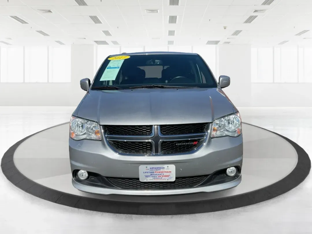 2017 Dodge Grand Caravan SXT (2C4RDGCG5HR) with an Pentastar 3.6L V-6 DOHC engine, located at 1184 Kauffman Ave, Fairborn, OH, 45324, (937) 908-9800, 39.807072, -84.030914 - **Adventure Awaits with the 2017 Dodge Grand Caravan SXT in Fairborn, OH!**<br /> <br /> Are you looking for the perfect vehicle to accommodate your growing family or to embark on weekend adventures? Look no further! The 2017 Dodge Grand Caravan SXT is designed for those who prioritize space, comfor - Photo#7