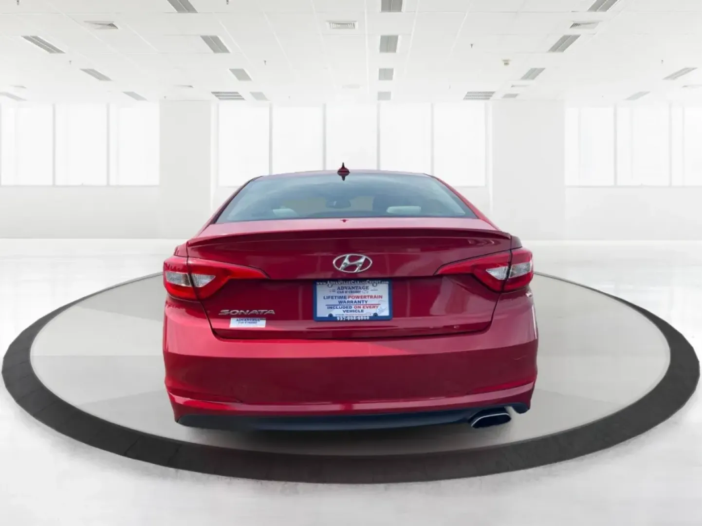 2017 Hyundai Sonata SE (5NPE24AF7HH) with an 2.4L I-4 gasoline direct injection engine, located at 880 E. National Road, Vandalia, OH, 45377, (937) 908-9800, 39.891918, -84.183594 - Are you in search of an affordable, reliable sedan that can keep up with your busy lifestyle? Look no further than this stunning 2017 Hyundai Sonata SE, available now at Advantage Car and Credit in Fairborn, OH. This vehicle is perfect for budget-conscious buyers who need a dependable car for daily - Photo#3