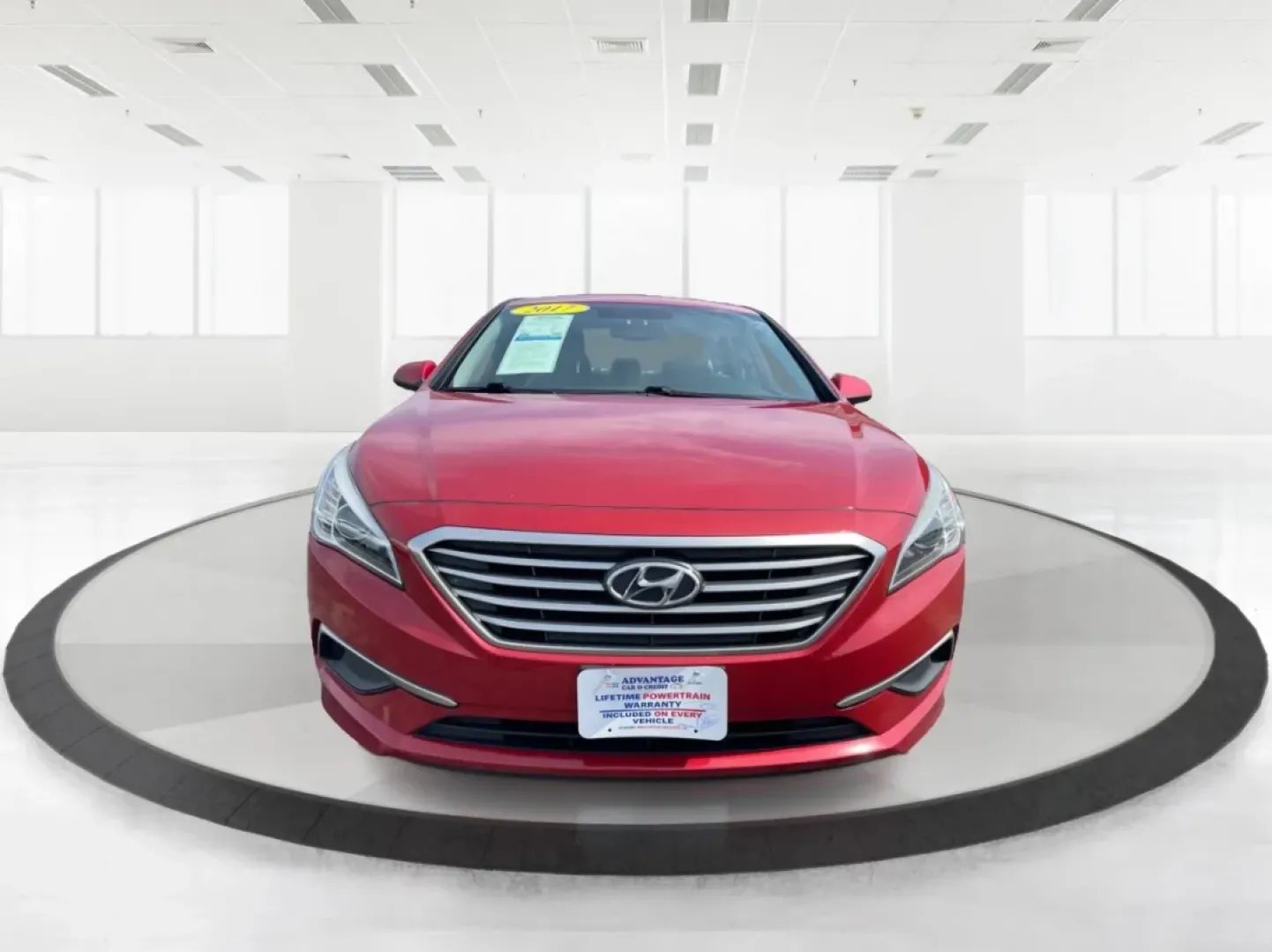 2017 Hyundai Sonata SE (5NPE24AF7HH) with an 2.4L I-4 gasoline direct injection engine, located at 880 E. National Road, Vandalia, OH, 45377, (937) 908-9800, 39.891918, -84.183594 - Are you in search of an affordable, reliable sedan that can keep up with your busy lifestyle? Look no further than this stunning 2017 Hyundai Sonata SE, available now at Advantage Car and Credit in Fairborn, OH. This vehicle is perfect for budget-conscious buyers who need a dependable car for daily - Photo#7
