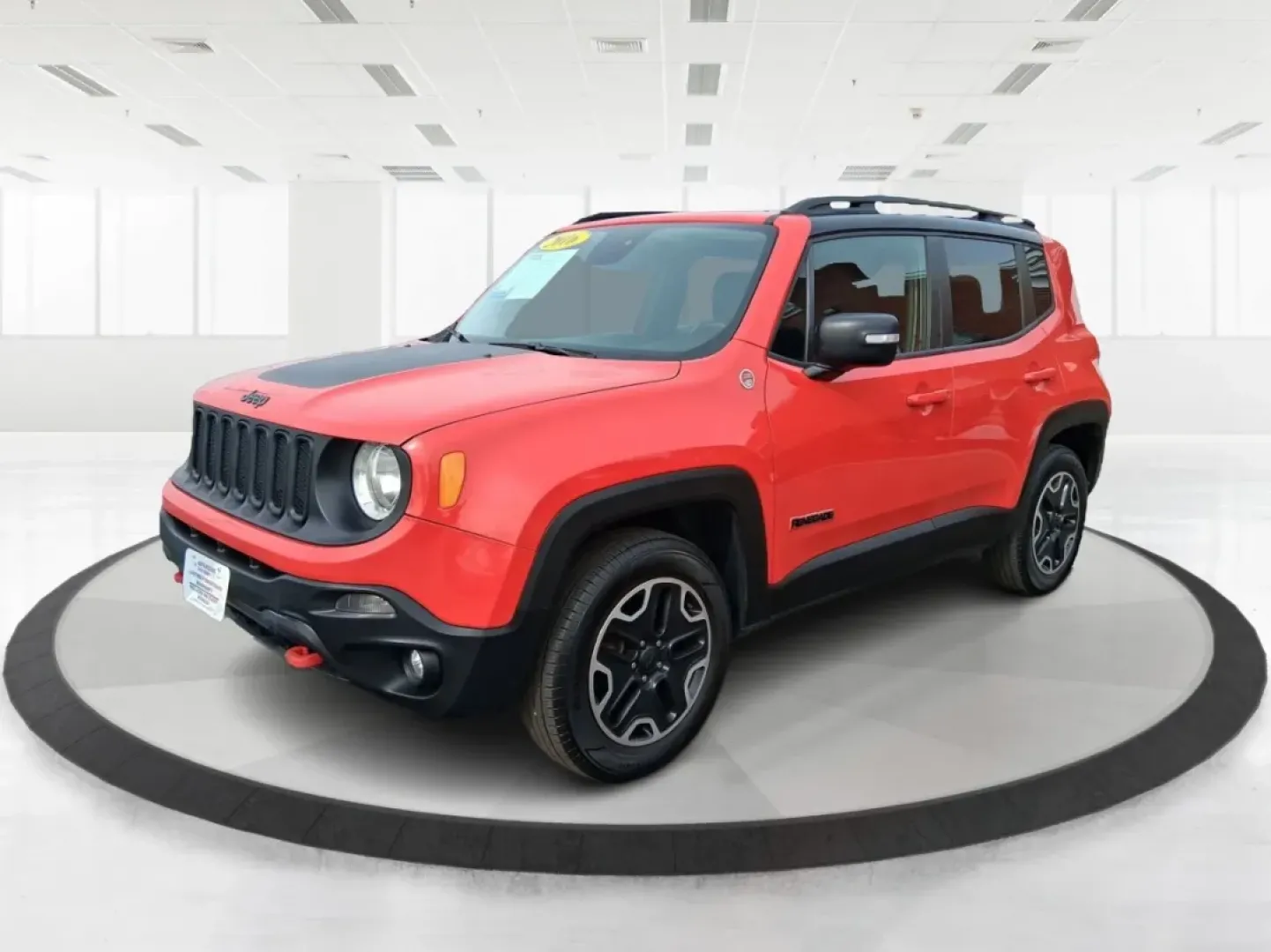 2016 Jeep Renegade Trailhawk (ZACCJBCTXGP) with an Tigershark MultiAir 2.4L I-4 variable valve contro engine, 9A transmission, located at 8750 N County Rd 25A, Piqua, OH, 45356, (937) 908-9800, 40.164391, -84.232513 - **Experience Adventure and Comfort with the 2016 Jeep Renegade Trailhawk!**<br /> <br /> Are you ready to elevate your lifestyle with a versatile vehicle that's perfect for weekend getaways, daily commutes, and everything in between? Look no further than the 2016 Jeep Renegade Trailhawk available at - Photo#8