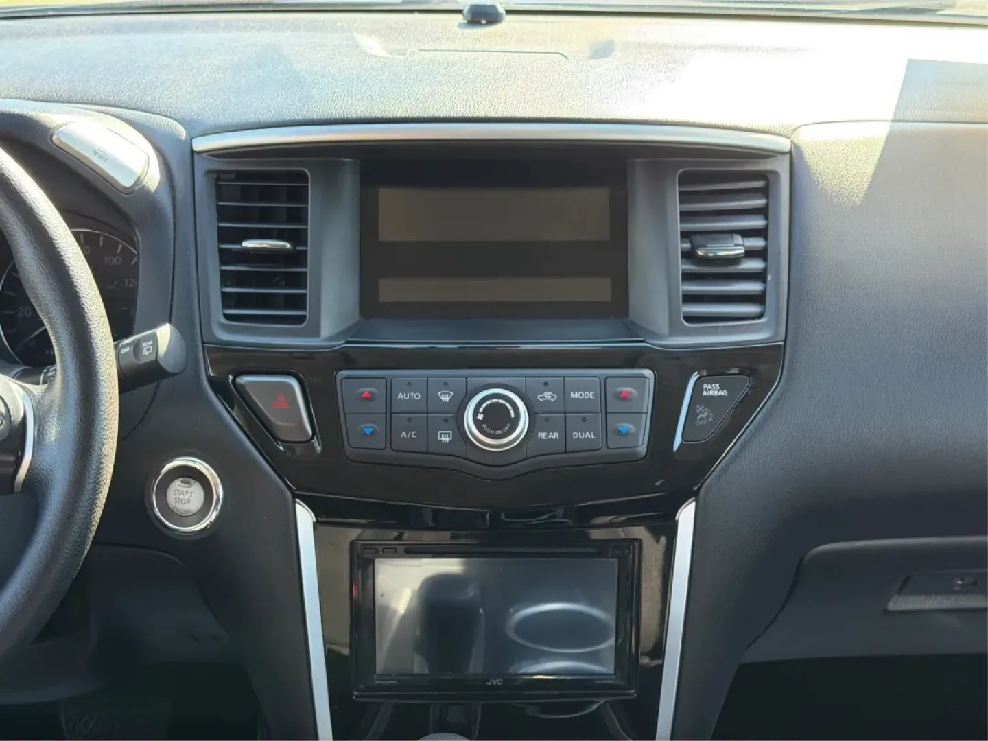 2015 Nissan Pathfinder S (5N1AR2MM5FC) with an 3.5L V-6 DOHC engine, located at 401 Woodman Dr, Riverside, OH, 45431, (937) 908-9800, 39.760899, -84.123421 - **Adventure Awaits with the 2015 Nissan Pathfinder at Advantage Car and Credit - Riverside!**<br /> <br /> Are you ready to elevate your family's adventures or weekend getaways? The 2015 Nissan Pathfinder, now available at Advantage Car and Credit in Riverside, OH, is the perfect vehicle to accompan - Photo#13