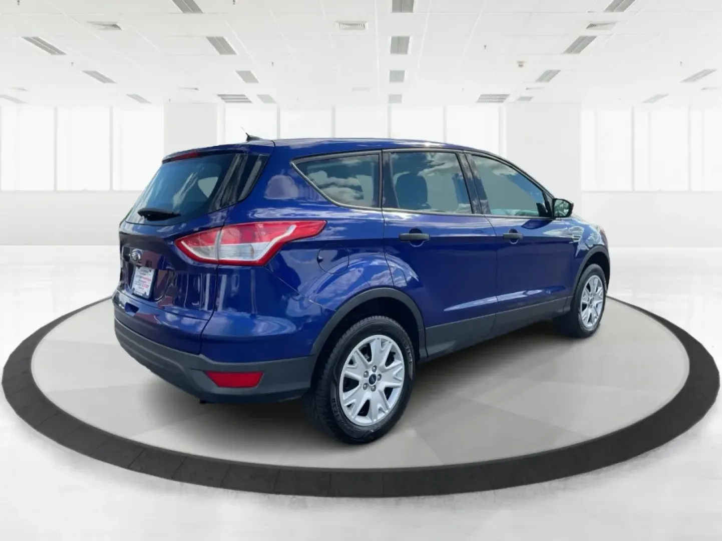 2016 Ford Escape S (1FMCU0F77GU) with an Duratec 2.5L I-4 DOHC engine, located at 4508 South Dixie Dr, Moraine, OH, 45439, (937) 908-9800, 39.689976, -84.218452 - Discover the perfect blend of style, reliability, and versatility with this exceptional 2016 Ford Escape, ideal for weekend adventures and daily commutes. Whether you're a growing family needing extra space, a commuter seeking comfort, or an outdoor enthusiast ready for your next journey, this SUV c - Photo#2