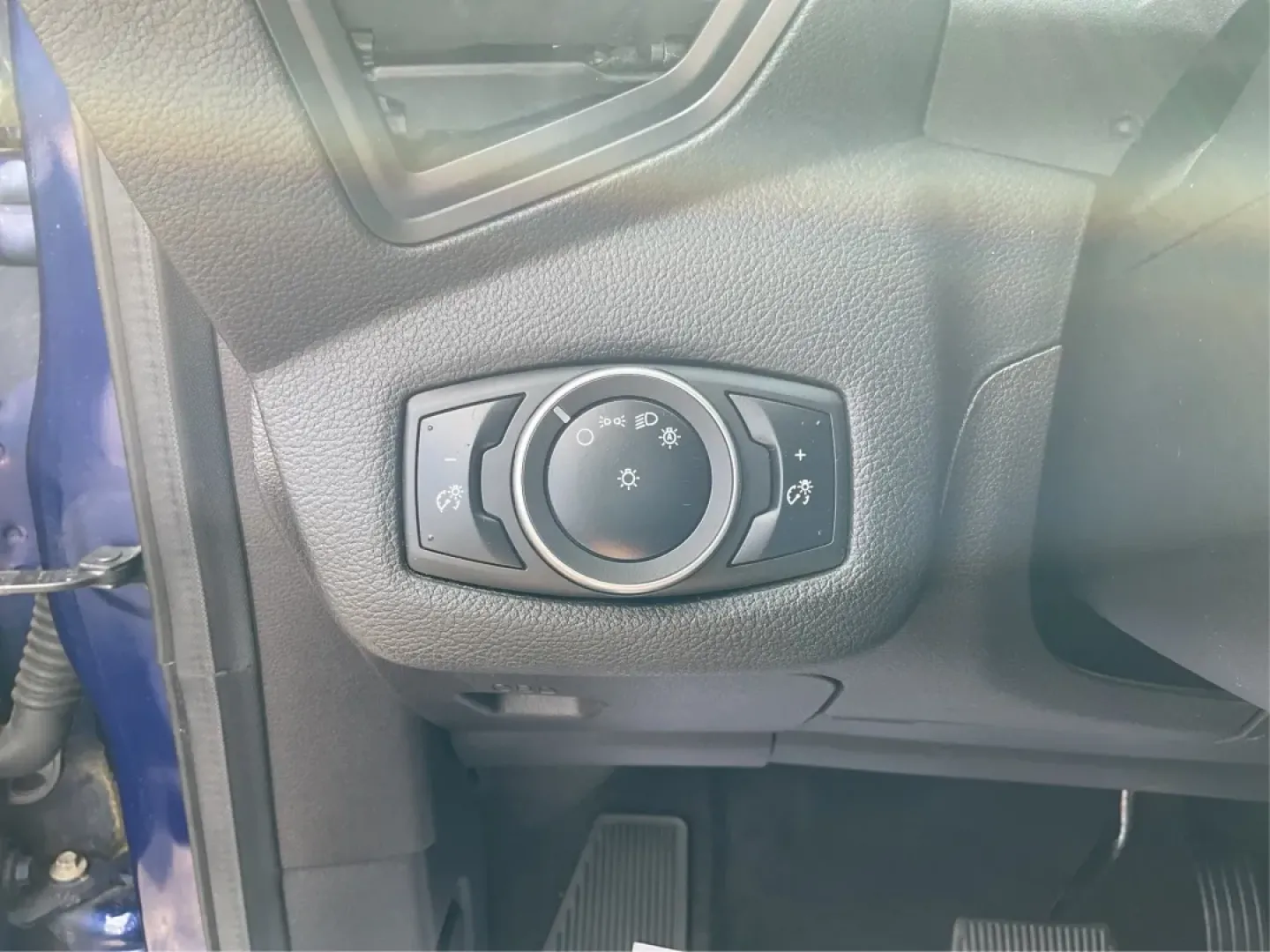 2016 Ford Escape S (1FMCU0F77GU) with an Duratec 2.5L I-4 DOHC engine, located at 4508 South Dixie Dr, Moraine, OH, 45439, (937) 908-9800, 39.689976, -84.218452 - Discover the perfect blend of style, reliability, and versatility with this exceptional 2016 Ford Escape, ideal for weekend adventures and daily commutes. Whether you're a growing family needing extra space, a commuter seeking comfort, or an outdoor enthusiast ready for your next journey, this SUV c - Photo#16