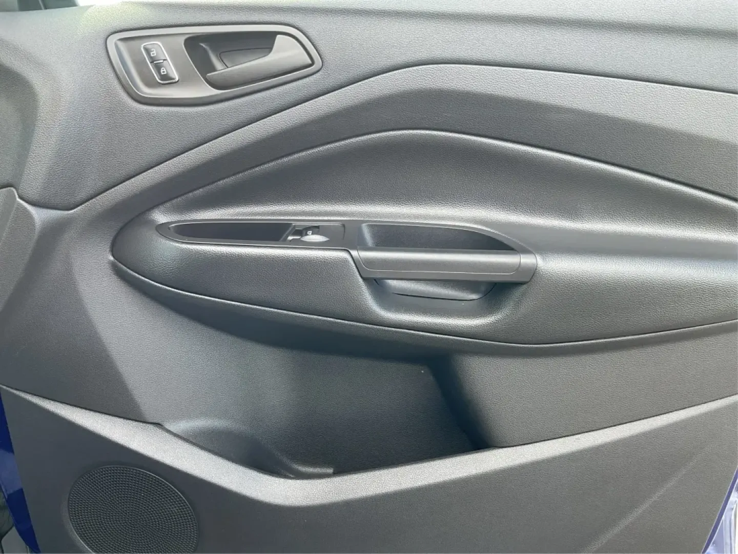 2016 Ford Escape S (1FMCU0F77GU) with an Duratec 2.5L I-4 DOHC engine, located at 4508 South Dixie Dr, Moraine, OH, 45439, (937) 908-9800, 39.689976, -84.218452 - Discover the perfect blend of style, reliability, and versatility with this exceptional 2016 Ford Escape, ideal for weekend adventures and daily commutes. Whether you're a growing family needing extra space, a commuter seeking comfort, or an outdoor enthusiast ready for your next journey, this SUV c - Photo#18