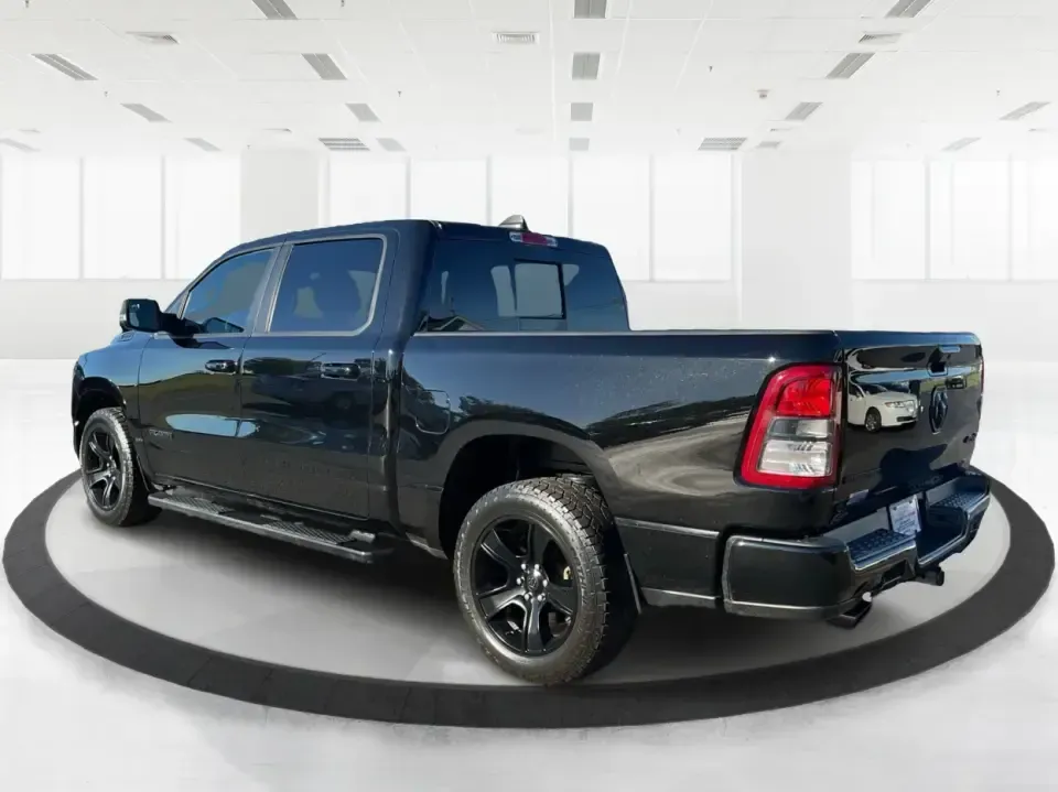 2020 Ram 1500 Big Horn Crew Cab 4x4 5'7 Box (1C6SRFFT8LN) with an 5.7L V8 OHV 16V engine, 8A transmission, located at 1230 East Main St, Xenia, OH, 45385, (937) 908-9800, 39.688026, -83.910172 - **Unleash Adventure with the 2020 Ram 1500 Big Horn Crew Cab 4x4! Perfect for Your Lifestyle!**<br /> <br /> Are you ready to elevate your driving experience? The 2020 Ram 1500 Big Horn Crew Cab 4x4 is your ultimate companion for weekend getaways, daily commutes, or even family road trips. With its - Photo#4