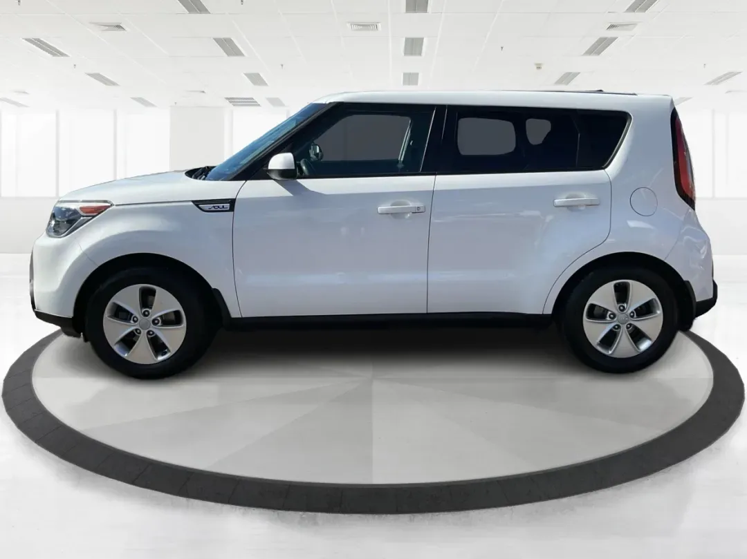 2015 Kia Soul Base (KNDJN2A21F7) with an Other engine, located at 1099 N County Rd 25A, Troy, OH, 45373, (937) 908-9800, 40.057079, -84.212883 - Are you ready to elevate your daily commute or embark on weekend adventures with ease? Look no further than the 2015 Kia Soul, a versatile compact vehicle that combines style, comfort, and functionality. Perfect for urban explorers, young professionals, and growing families alike, this car is equipp - Photo#5