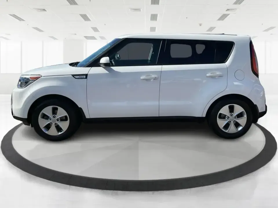 2015 Kia Soul Base (KNDJN2A21F7) with an 1.6L L4 DOHC 16V engine, Automatic transmission, located at 4508 South Dixie Dr, Moraine, OH, 45439, (937) 908-9800, 39.689976, -84.218452 - Are you ready to elevate your daily commute or embark on weekend adventures with ease? Look no further than the 2015 Kia Soul, a versatile compact vehicle that combines style, comfort, and functionality. Perfect for urban explorers, young professionals, and growing families alike, this car is equipp - Photo#5