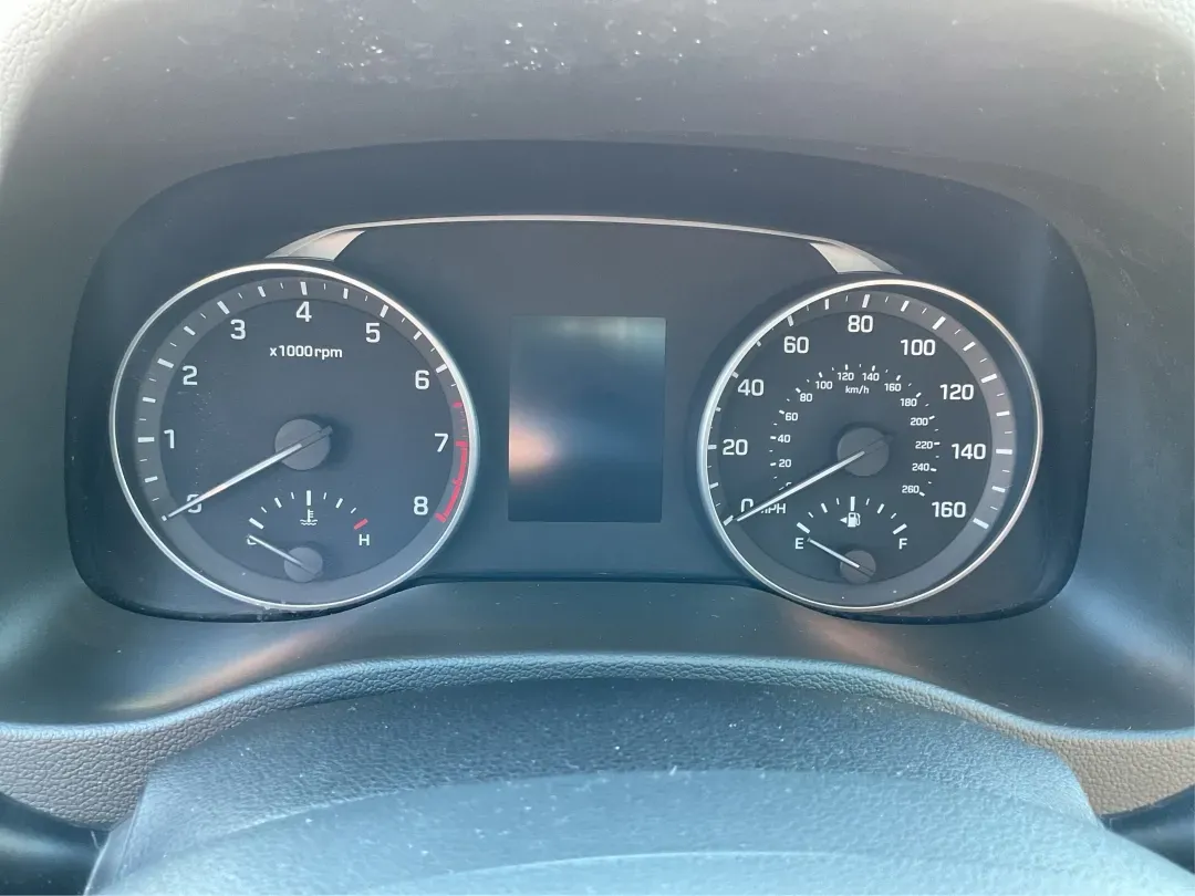 2017 Hyundai Elantra SE (5NPD84LF2HH) with an Nu 2L I-4 DOHC engine, located at 1230 East Main St, Xenia, OH, 45385, (937) 908-9800, 39.688026, -83.910172 - Discover your next adventure with the 2017 Hyundai Elantra SE, available now at Advantage Car and Credit - Piqua! This stylish sedan is perfect for budget-conscious buyers looking for a reliable vehicle that effortlessly blends comfort, performance, and technology. Whether you're commuting to work, - Photo#15