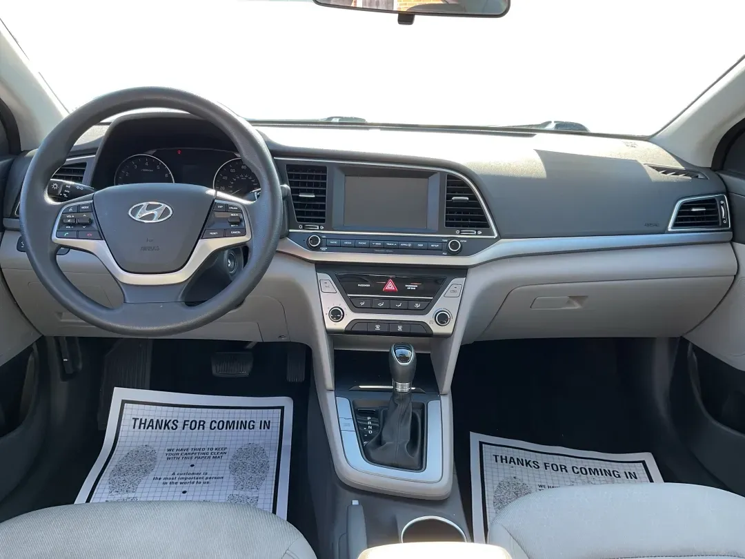 2017 Hyundai Elantra SE (5NPD84LF2HH) with an Nu 2L I-4 DOHC engine, located at 1230 East Main St, Xenia, OH, 45385, (937) 908-9800, 39.688026, -83.910172 - Discover your next adventure with the 2017 Hyundai Elantra SE, available now at Advantage Car and Credit - Piqua! This stylish sedan is perfect for budget-conscious buyers looking for a reliable vehicle that effortlessly blends comfort, performance, and technology. Whether you're commuting to work, - Photo#19