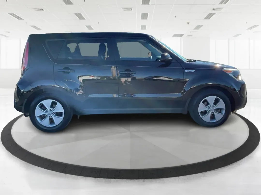 2015 Kia Soul Base (KNDJN2A22F7) with an Other engine, Auto transmission, located at 1230 East Main St, Xenia, OH, 45385, (937) 908-9800, 39.688026, -83.910172 - Discover a new level of convenience and versatility with the 2015 Kia Soul, the perfect vehicle for those balancing a busy lifestyle in Vandalia, OH. Whether you're a growing family looking for a spacious ride, a commuter needing dependability for long drives, or someone seeking low-maintenance vehi - Photo#1