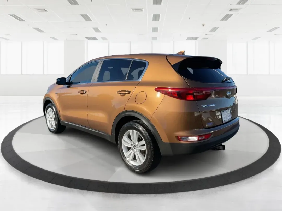 2017 Kia Sportage LX (KNDPMCAC2H7) with an Theta II 2.4L I-4 gasoline direct injection engine, located at 1230 East Main St, Xenia, OH, 45385, (937) 908-9800, 39.688026, -83.910172 - **Discover Your Next Adventure with the 2017 Kia Sportage LX at Advantage Car and Credit Riverside!**<br /> <br /> Looking for a reliable vehicle that perfectly balances comfort, style, and performance for your next family road trip or daily commute? The 2017 Kia Sportage LX is more than just a cro - Photo#4