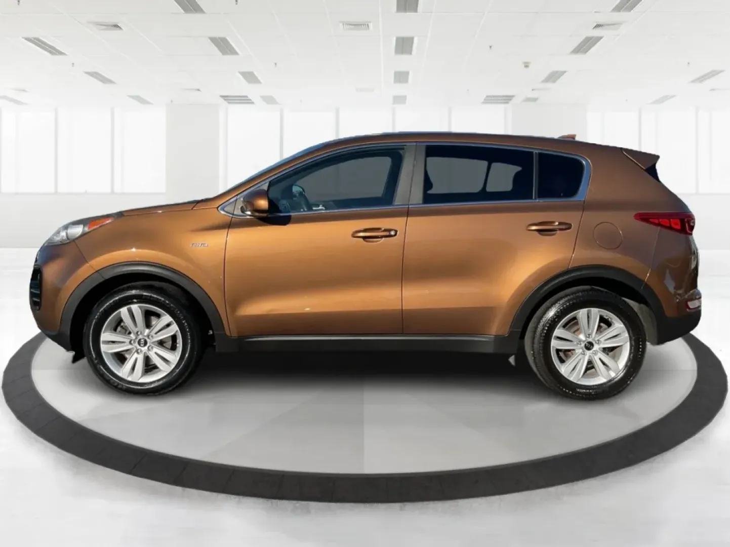 2017 Kia Sportage LX (KNDPMCAC2H7) with an Theta II 2.4L I-4 gasoline direct injection engine, 6A transmission, located at 1230 East Main St, Xenia, OH, 45385, (937) 908-9800, 39.688026, -83.910172 - **Discover Your Next Adventure with the 2017 Kia Sportage LX at Advantage Car and Credit Riverside!**<br /> <br /> Looking for a reliable vehicle that perfectly balances comfort, style, and performance for your next family road trip or daily commute? The 2017 Kia Sportage LX is more than just a cro - Photo#5