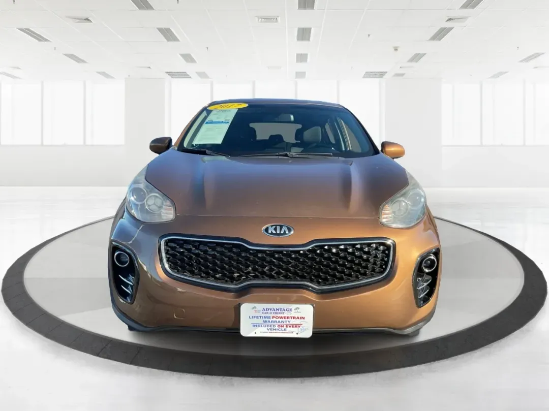 2017 Kia Sportage LX (KNDPMCAC2H7) with an Theta II 2.4L I-4 gasoline direct injection engine, located at 1230 East Main St, Xenia, OH, 45385, (937) 908-9800, 39.688026, -83.910172 - **Discover Your Next Adventure with the 2017 Kia Sportage LX at Advantage Car and Credit Riverside!**<br /> <br /> Looking for a reliable vehicle that perfectly balances comfort, style, and performance for your next family road trip or daily commute? The 2017 Kia Sportage LX is more than just a cro - Photo#7