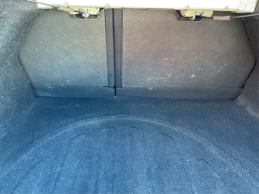 2014 Hyundai Elantra SE (KMHDH4AE8EU) with an Nu 1.8L I-4 DOHC engine, located at 4508 South Dixie Dr, Moraine, OH, 45439, (937) 908-9800, 39.689976, -84.218452 - Experience the freedom of the open road with the perfect blend of comfort and style in this stunning 2014 Hyundai Elantra SE! Whether you're commuting to work, running errands, or embarking on weekend adventures, this sedan is designed to elevate your driving experience. Located at Advantage Car and - Photo#12