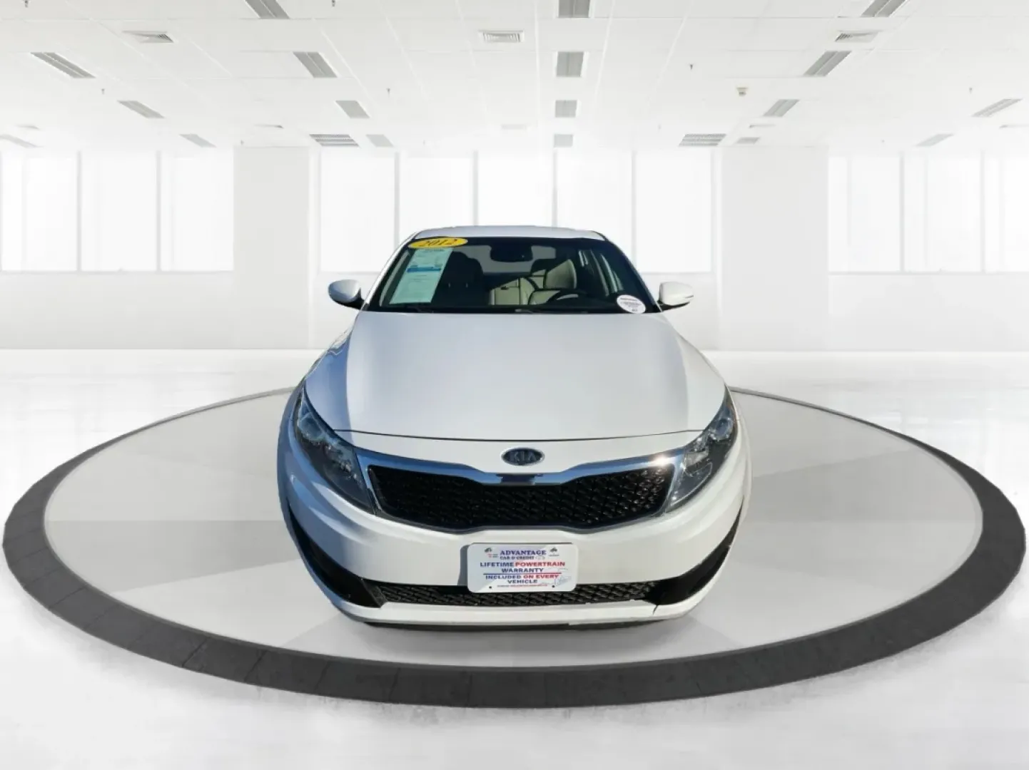 2012 Kia Optima EX (5XXGN4A70CG) with an 2.4L I-4 gasoline direct injection engine, located at 1099 N County Rd 25A, Troy, OH, 45373, (937) 908-9800, 40.057079, -84.212883 - Elevate your driving experience with this stunning 2012 Kia Optima EX, a perfect blend of style, comfort, and reliability. Ideal for budget-conscious buyers and growing families alike, this sedan is designed to meet your daily commuting needs while offering the space and features essential for both - Photo#7