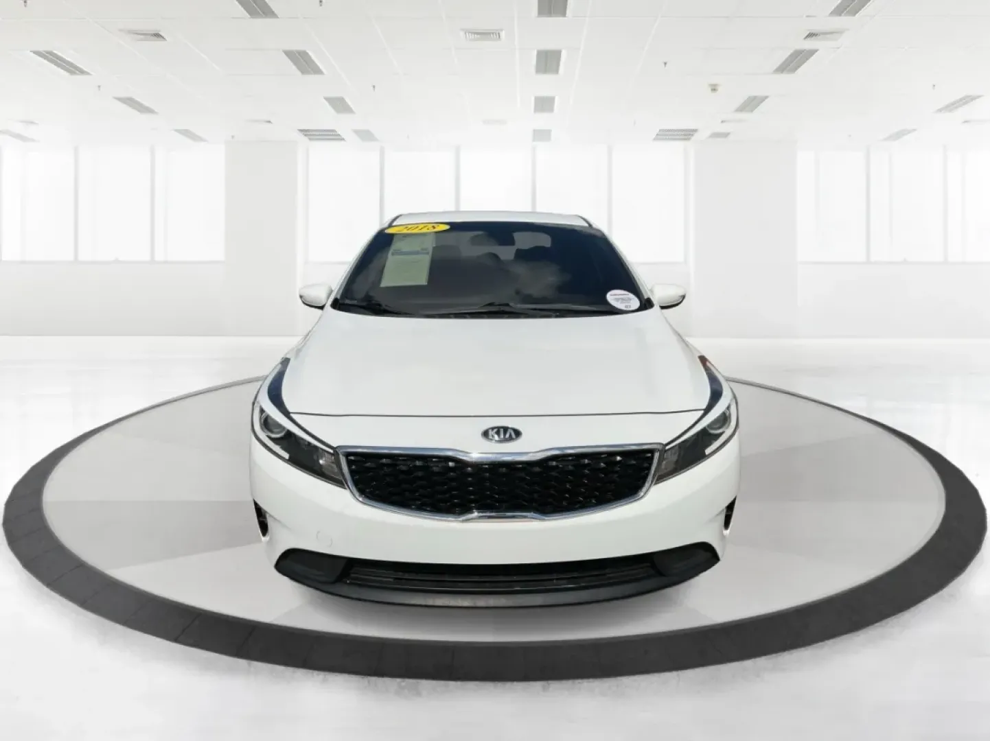 2018 Kia Forte LX (3KPFK4A73JE) with an 2L I-4 DOHC engine, located at 8750 N County Rd 25A, Piqua, OH, 45356, (937) 908-9800, 40.164391, -84.232513 - Discover a world of convenience and comfort with the 2018 Kia Forte LX, an ideal sedan for budget-conscious buyers and those seeking reliable transportation in Piqua, OH. Whether you're navigating the bustling streets of downtown or taking a scenic drive along the Great Miami River, this versatile v - Photo#7