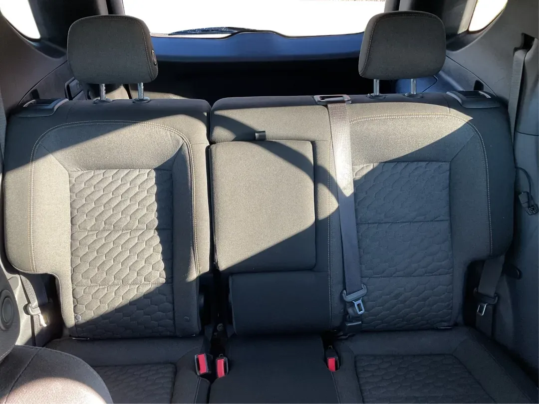 2019 Chevrolet Equinox LT (3GNAXKEV7KS) with an 1.5L I-4 gasoline direct injection engine, 6A transmission, located at 8750 N County Rd 25A, Piqua, OH, 45356, (937) 908-9800, 40.164391, -84.232513 - **Adventure Awaits with the 2019 Chevrolet Equinox LT at Advantage Car and Credit Piqua, OH!**<br /> <br /> Are you ready to elevate your daily commute or embark on exciting weekend adventures? Look no further than this stunning 2019 Chevrolet Equinox LT, available at Advantage Car and Credit in Pi - Photo#14