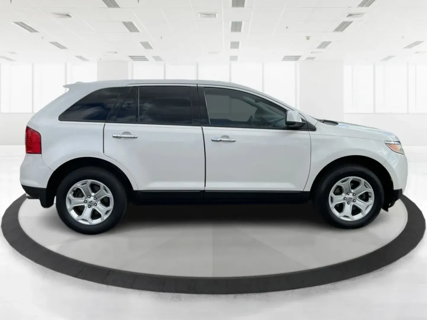 2011 Ford Edge SEL FWD (2FMDK3JC4BB) with an 3.5L V6 DOHC 24V engine, 6-Speed Automatic transmission, located at 8750 N County Rd 25A, Piqua, OH, 45356, (937) 908-9800, 40.164391, -84.232513 - **Experience the Ultimate Family Adventure with the 2011 Ford Edge SEL at Advantage Car and Credit - Riverside!**<br /> <br /> Are you ready to embark on your next family road trip or weekend adventure? The 2011 Ford Edge SEL is your perfect companion for all of life's journeys, whether you're headi - Photo#1