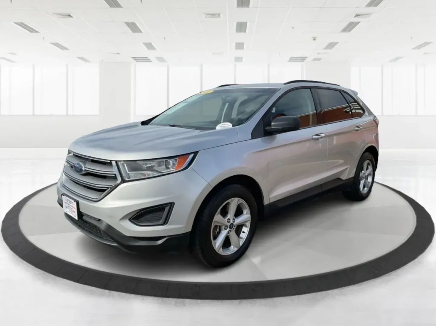 2016 Ford Edge SE (2FMPK4G9XGB) with an EcoBoost 2L I-4 gasoline direct injection engine, located at 1230 East Main St, Xenia, OH, 45385, (937) 908-9800, 39.688026, -83.910172 - Rev up your lifestyle with the perfect blend of style, comfort, and utility that the 2016 Ford Edge SE offers! If you're looking for a reliable SUV that seamlessly fits into your busy life-whether it's taking the kids to school, embarking on family adventures, or handling your daily commute-this veh - Photo#8