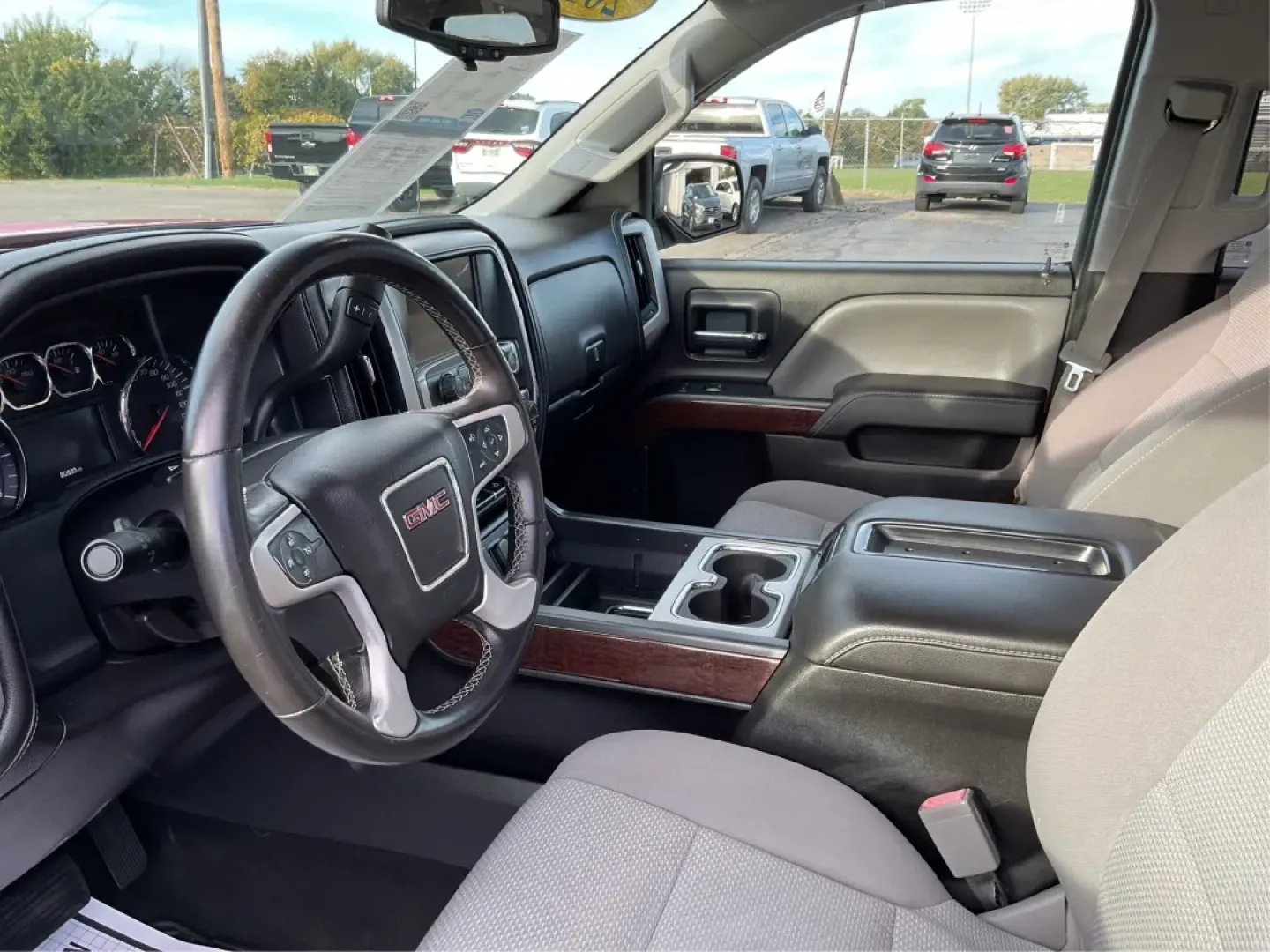 2014 GMC Sierra 1500 SLE (1GTR1UECXEZ) with an Other engine, located at 1099 N County Rd 25A, Troy, OH, 45373, (937) 908-9800, 40.057079, -84.212883 - **Unleash Adventure with the 2014 GMC Sierra 1500 at Advantage Car and Credit - Troy, OH!**<br /> <br /> Are you ready to elevate your everyday adventures? Whether you're a busy professional seeking a reliable commuter, a growing family in need of ample space, or an outdoor enthusiast looking for a - Photo#9