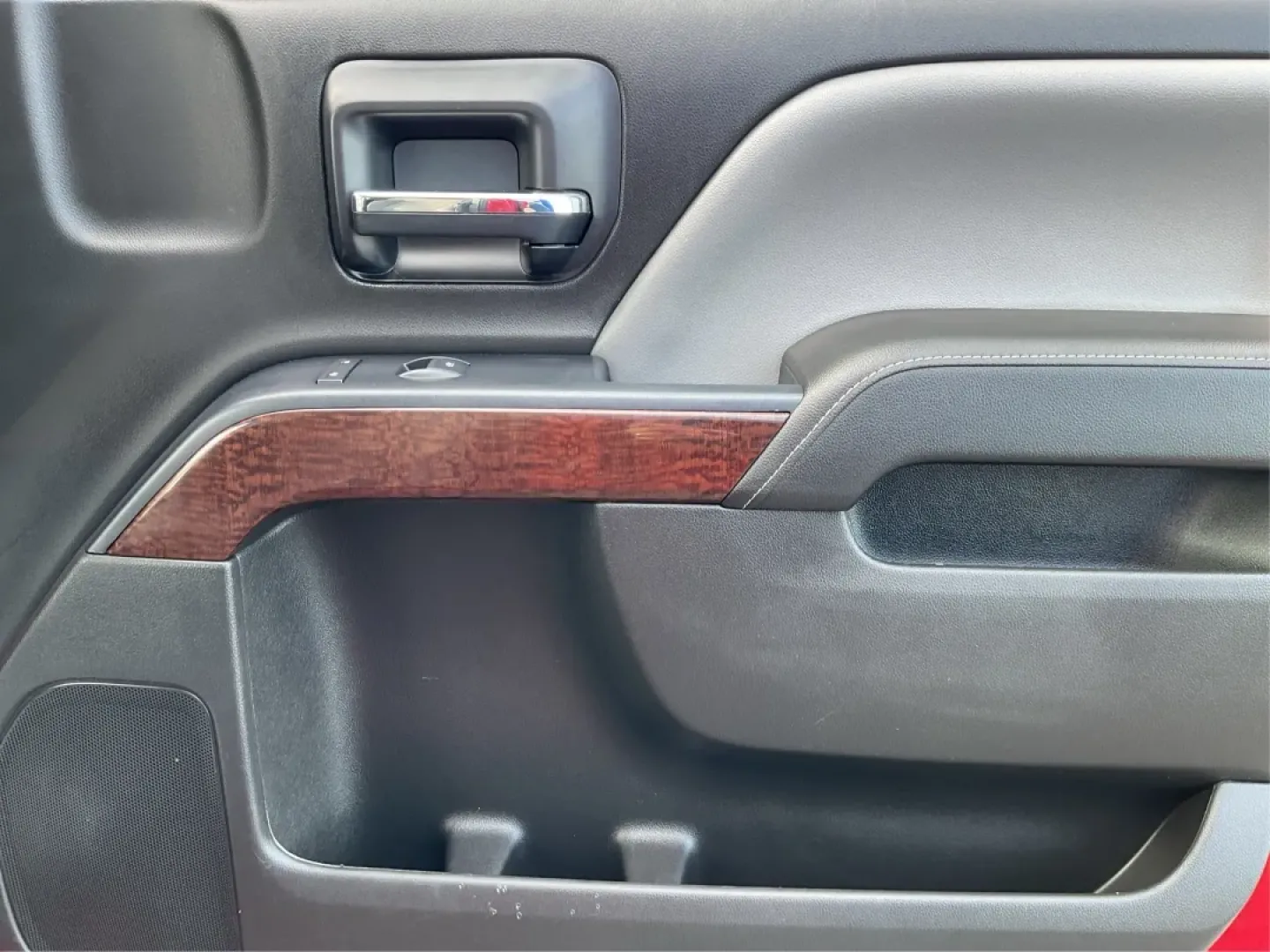 2014 GMC Sierra 1500 SLE (1GTR1UECXEZ) with an Other engine, located at 1099 N County Rd 25A, Troy, OH, 45373, (937) 908-9800, 40.057079, -84.212883 - **Unleash Adventure with the 2014 GMC Sierra 1500 at Advantage Car and Credit - Troy, OH!**<br /> <br /> Are you ready to elevate your everyday adventures? Whether you're a busy professional seeking a reliable commuter, a growing family in need of ample space, or an outdoor enthusiast looking for a - Photo#19