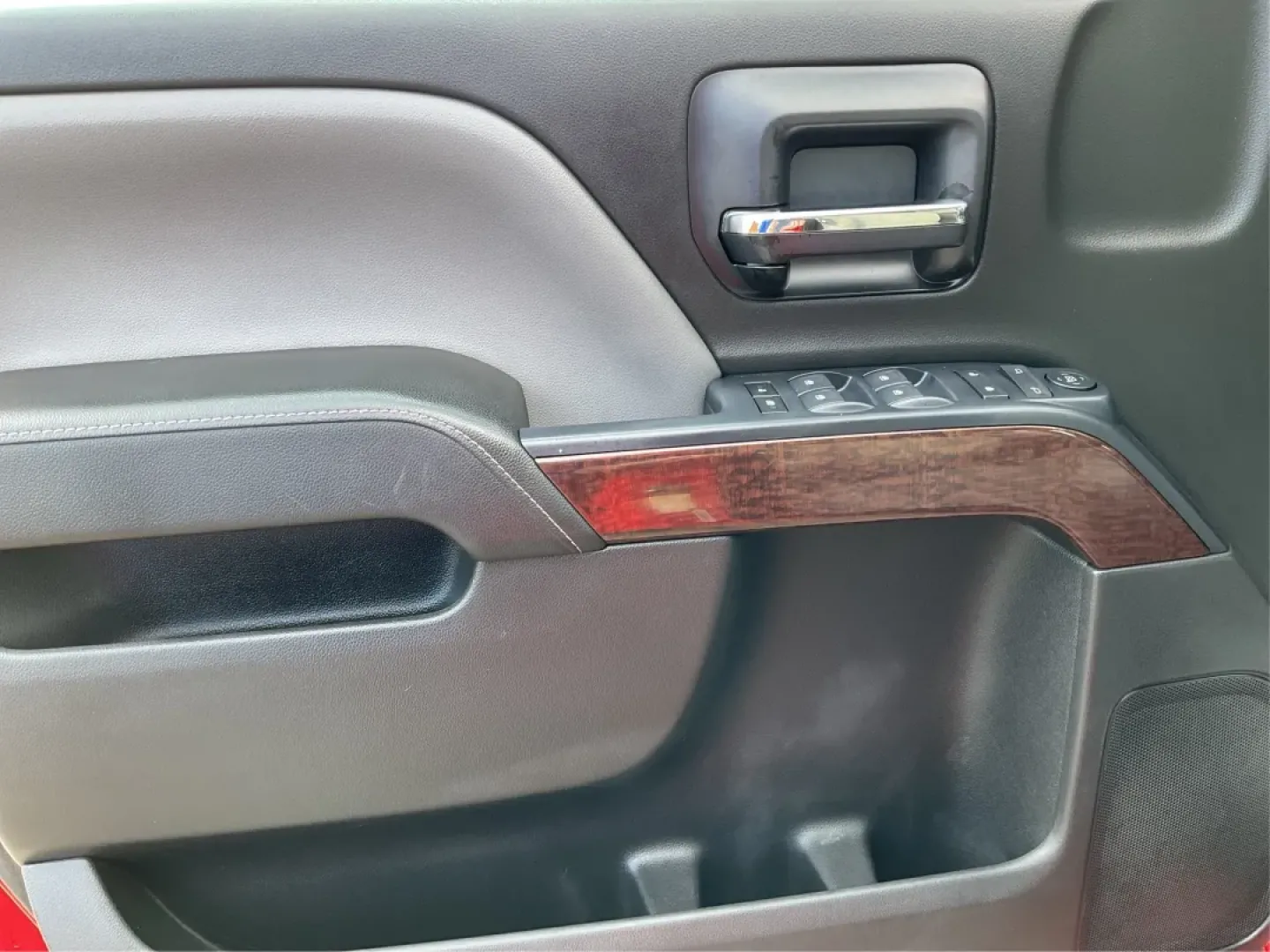 2014 GMC Sierra 1500 SLE (1GTR1UECXEZ) with an Other engine, located at 1184 Kauffman Ave, Fairborn, OH, 45324, (937) 908-9800, 39.807072, -84.030914 - **Unleash Adventure with the 2014 GMC Sierra 1500 at Advantage Car and Credit - Troy, OH!**<br /> <br /> Are you ready to elevate your everyday adventures? Whether you're a busy professional seeking a reliable commuter, a growing family in need of ample space, or an outdoor enthusiast looking for a - Photo#18