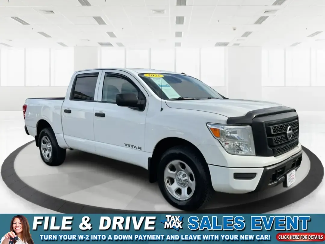 2021 Nissan TITAN Crew Cab S 4x4 (1N6AA1EC4MN) with an Endurance 5.6L V-8 gasoline direct injection engine, 9A transmission, located at 4508 South Dixie Dr, Moraine, OH, 45439, (937) 908-9800, 39.689976, -84.218452 - Discover ultimate versatility and rugged capability with this 2021 Nissan TITAN Crew Cab S 4x4, now available at Advantage Car and Credit in Piqua, OH. Whether you're navigating the bustling streets of Piqua or heading out for weekend adventures, this truck is designed to adapt to your lifestyle. Pe - Photo#0
