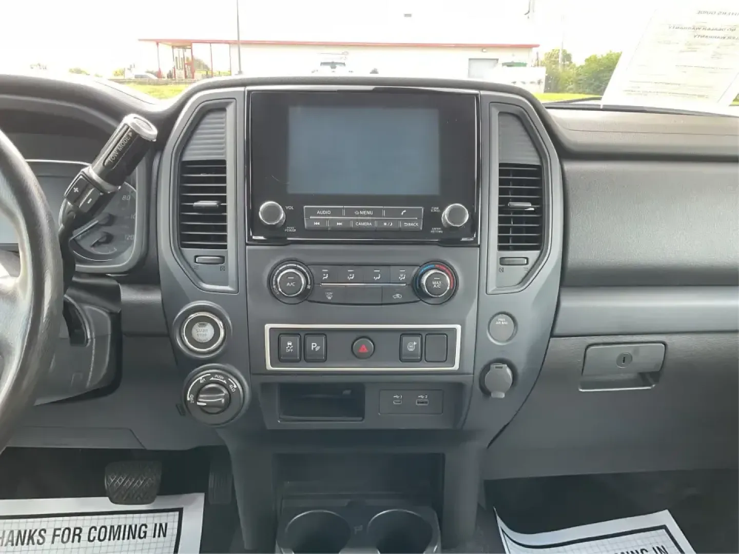 2021 Nissan TITAN Crew Cab S 4x4 (1N6AA1EC4MN) with an Endurance 5.6L V-8 gasoline direct injection engine, located at 1184 Kauffman Ave, Fairborn, OH, 45324, (937) 908-9800, 39.807072, -84.030914 - Discover ultimate versatility and rugged capability with this 2021 Nissan TITAN Crew Cab S 4x4, now available at Advantage Car and Credit in Piqua, OH. Whether you're navigating the bustling streets of Piqua or heading out for weekend adventures, this truck is designed to adapt to your lifestyle. Pe - Photo#12