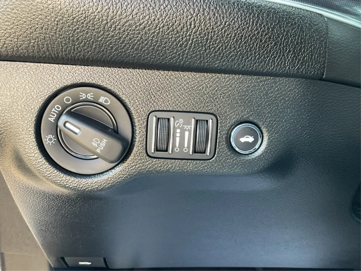 2018 Dodge Challenger SXT Plus (2C3CDZAG0JH) with an Pentastar 3.6L V-6 DOHC engine, located at 8750 N County Rd 25A, Piqua, OH, 45356, (937) 908-9800, 40.164391, -84.232513 - Unleash your inner road warrior with the 2018 Dodge Challenger SXT Plus, the perfect blend of power, style, and everyday functionality. Whether you're tackling the daily commute or planning weekend adventures with friends, this stunning coupe ensures you do it in comfort and confidence. Located at A - Photo#17