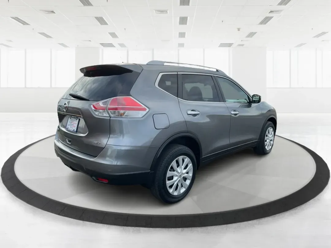 2016 Nissan Rogue S (KNMAT2MV7GP) with an 2.5L I-4 DOHC engine, located at 8750 N County Rd 25A, Piqua, OH, 45356, (937) 908-9800, 40.164391, -84.232513 - **Explore New Horizons with the 2016 Nissan Rogue: Your Ideal Adventure Companion!**<br /> <br /> Are you ready to elevate your driving experience and embark on new adventures? Look no further than this stunning 2016 Nissan Rogue, perfect for family outings, weekend getaways, or those long commutes - Photo#2