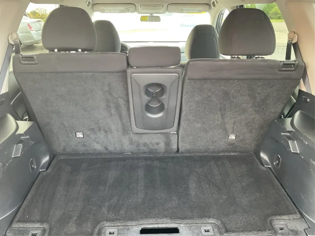 2016 Nissan Rogue S (KNMAT2MV7GP) with an 2.5L I-4 DOHC engine, located at 8750 N County Rd 25A, Piqua, OH, 45356, (937) 908-9800, 40.164391, -84.232513 - **Explore New Horizons with the 2016 Nissan Rogue: Your Ideal Adventure Companion!**<br /> <br /> Are you ready to elevate your driving experience and embark on new adventures? Look no further than this stunning 2016 Nissan Rogue, perfect for family outings, weekend getaways, or those long commutes - Photo#12