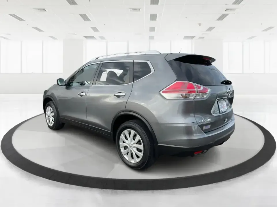 2016 Nissan Rogue S (KNMAT2MV7GP) with an 2.5L I-4 DOHC engine, CVT transmission, located at 880 E. National Road, Vandalia, OH, 45377, (937) 908-9800, 39.891918, -84.183594 - **Explore New Horizons with the 2016 Nissan Rogue: Your Ideal Adventure Companion!**<br /> <br /> Are you ready to elevate your driving experience and embark on new adventures? Look no further than this stunning 2016 Nissan Rogue, perfect for family outings, weekend getaways, or those long commutes - Photo#4