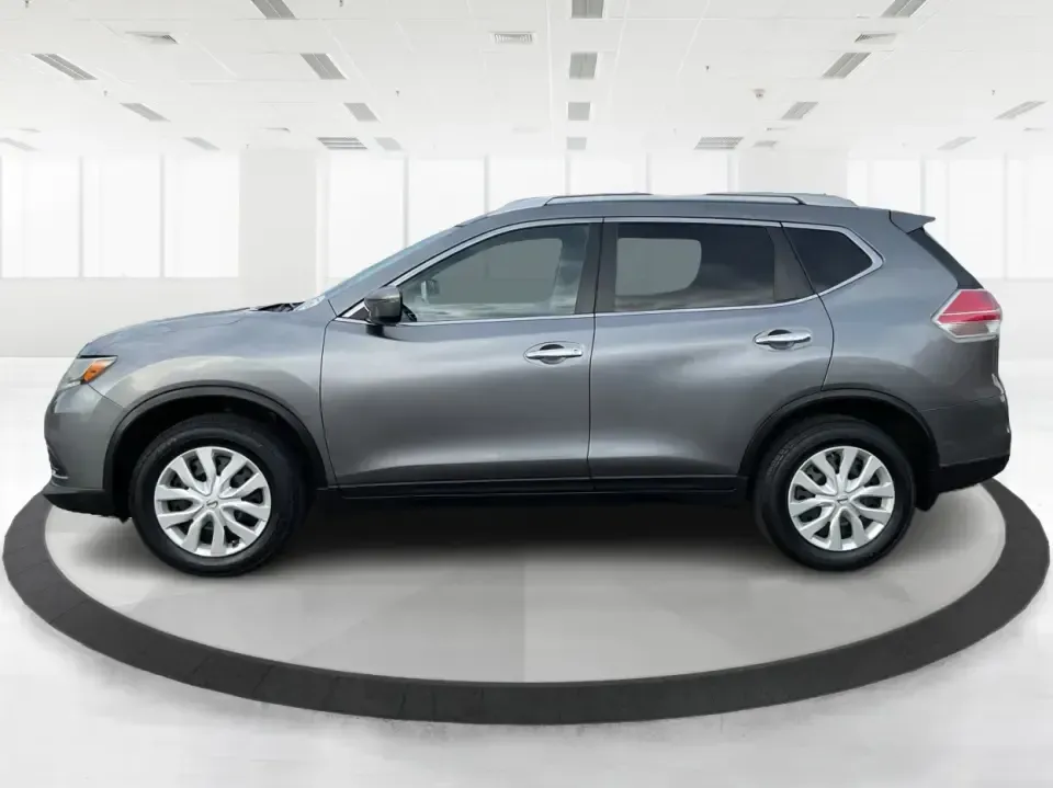 2016 Nissan Rogue S (KNMAT2MV7GP) with an 2.5L I-4 DOHC engine, CVT transmission, located at 880 E. National Road, Vandalia, OH, 45377, (937) 908-9800, 39.891918, -84.183594 - **Explore New Horizons with the 2016 Nissan Rogue: Your Ideal Adventure Companion!**<br /> <br /> Are you ready to elevate your driving experience and embark on new adventures? Look no further than this stunning 2016 Nissan Rogue, perfect for family outings, weekend getaways, or those long commutes - Photo#5