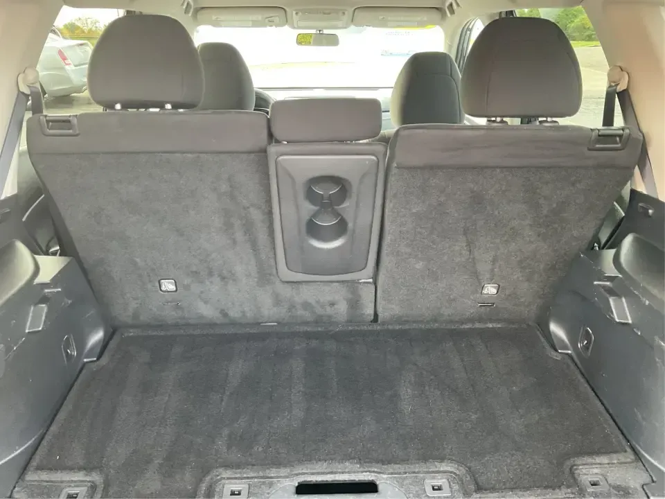 2016 Nissan Rogue S (KNMAT2MV7GP) with an 2.5L I-4 DOHC engine, CVT transmission, located at 880 E. National Road, Vandalia, OH, 45377, (937) 908-9800, 39.891918, -84.183594 - **Explore New Horizons with the 2016 Nissan Rogue: Your Ideal Adventure Companion!**<br /> <br /> Are you ready to elevate your driving experience and embark on new adventures? Look no further than this stunning 2016 Nissan Rogue, perfect for family outings, weekend getaways, or those long commutes - Photo#12