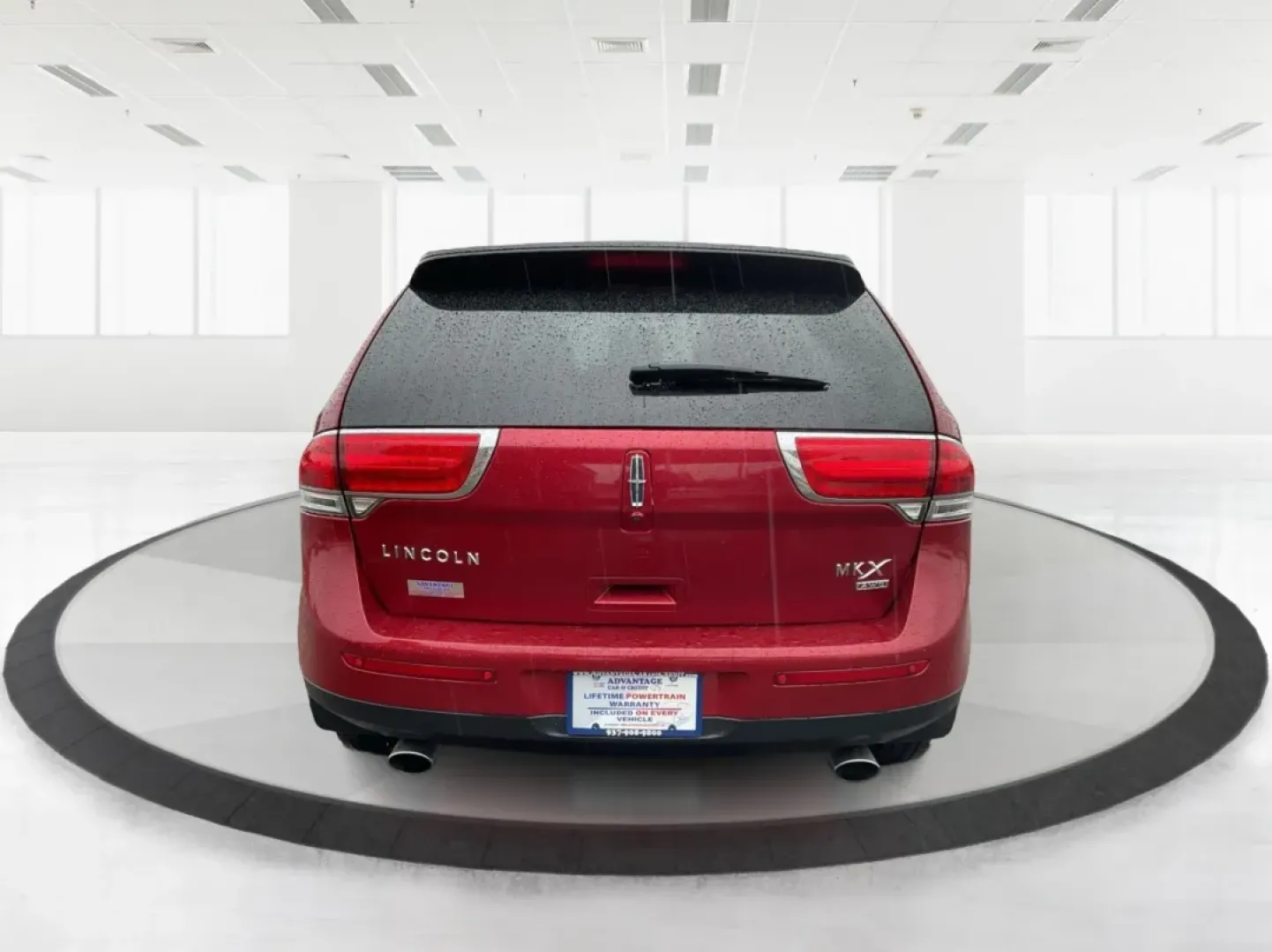 2013 Lincoln MKX Base (2LMDJ8JK8DB) with an Other engine, located at 1951 S Dayton Lakeview Rd., New Carlisle, OH, 45344, (937) 908-9800, 39.890999, -84.050255 - **Drive in Style and Comfort: 2013 Lincoln MKX at Advantage Car and Credit!**<br /> <br /> Are you ready to elevate your daily commute or weekend adventures? The 2013 Lincoln MKX is the perfect vehicle for those seeking luxury, reliability, and versatility. Whether you're a growing family looking fo - Photo#3