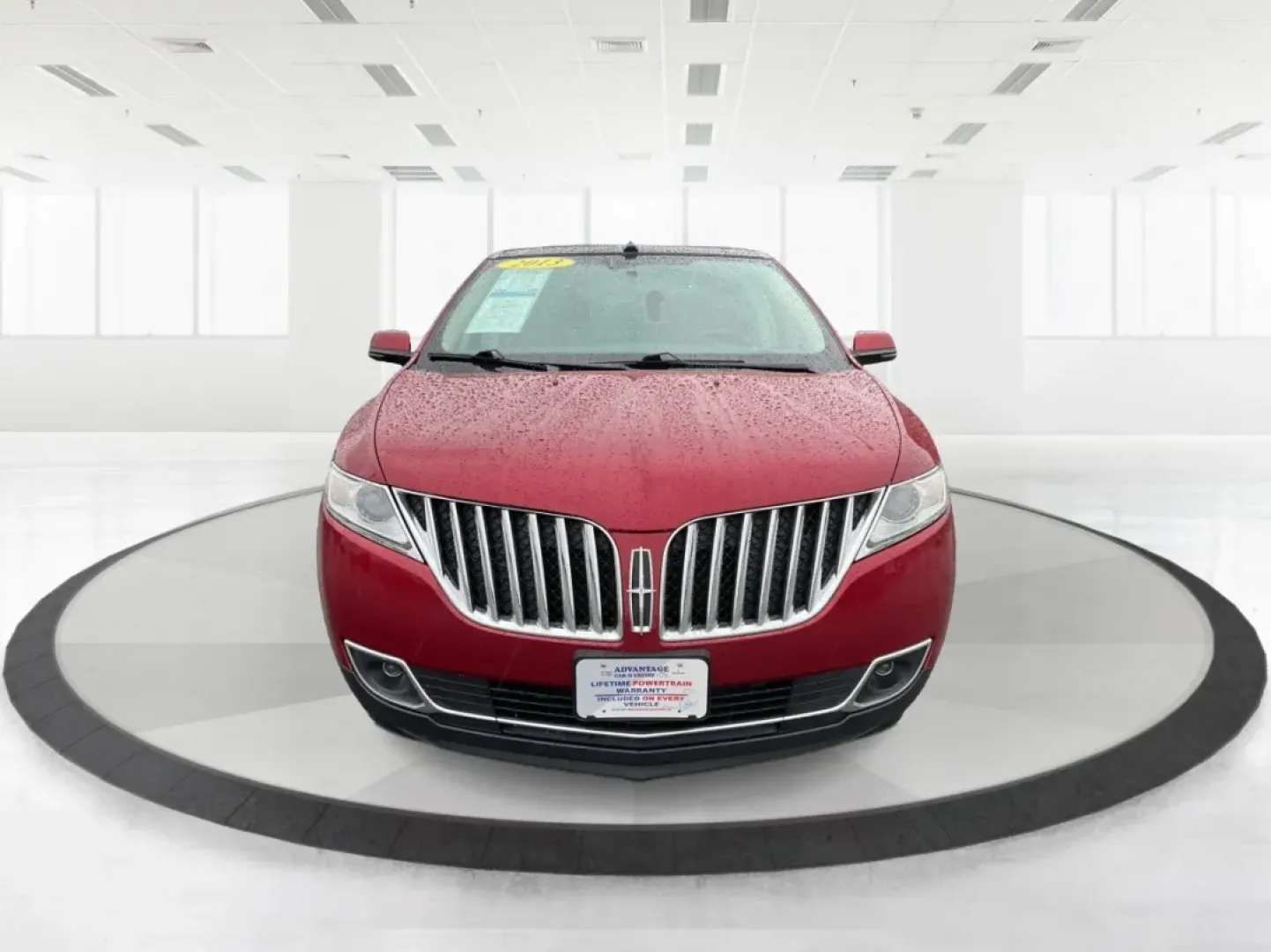 2013 Lincoln MKX Base (2LMDJ8JK8DB) with an Other engine, located at 1951 S Dayton Lakeview Rd., New Carlisle, OH, 45344, (937) 908-9800, 39.890999, -84.050255 - **Drive in Style and Comfort: 2013 Lincoln MKX at Advantage Car and Credit!**<br /> <br /> Are you ready to elevate your daily commute or weekend adventures? The 2013 Lincoln MKX is the perfect vehicle for those seeking luxury, reliability, and versatility. Whether you're a growing family looking fo - Photo#7