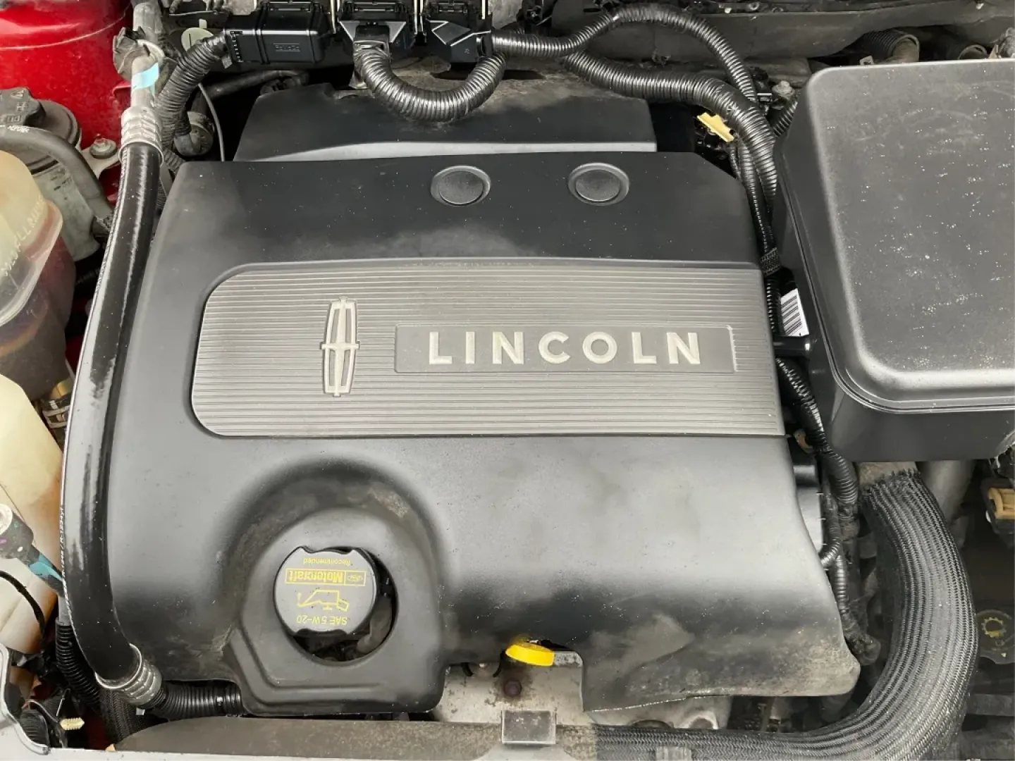 2013 Lincoln MKX Base (2LMDJ8JK8DB) with an Other engine, located at 1951 S Dayton Lakeview Rd., New Carlisle, OH, 45344, (937) 908-9800, 39.890999, -84.050255 - **Drive in Style and Comfort: 2013 Lincoln MKX at Advantage Car and Credit!**<br /> <br /> Are you ready to elevate your daily commute or weekend adventures? The 2013 Lincoln MKX is the perfect vehicle for those seeking luxury, reliability, and versatility. Whether you're a growing family looking fo - Photo#11